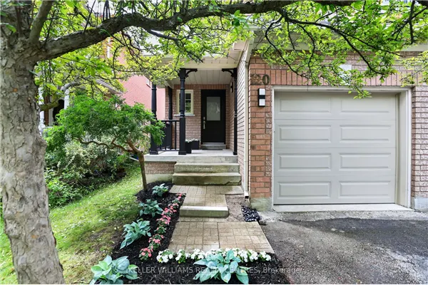 120 Woodroof Crescent