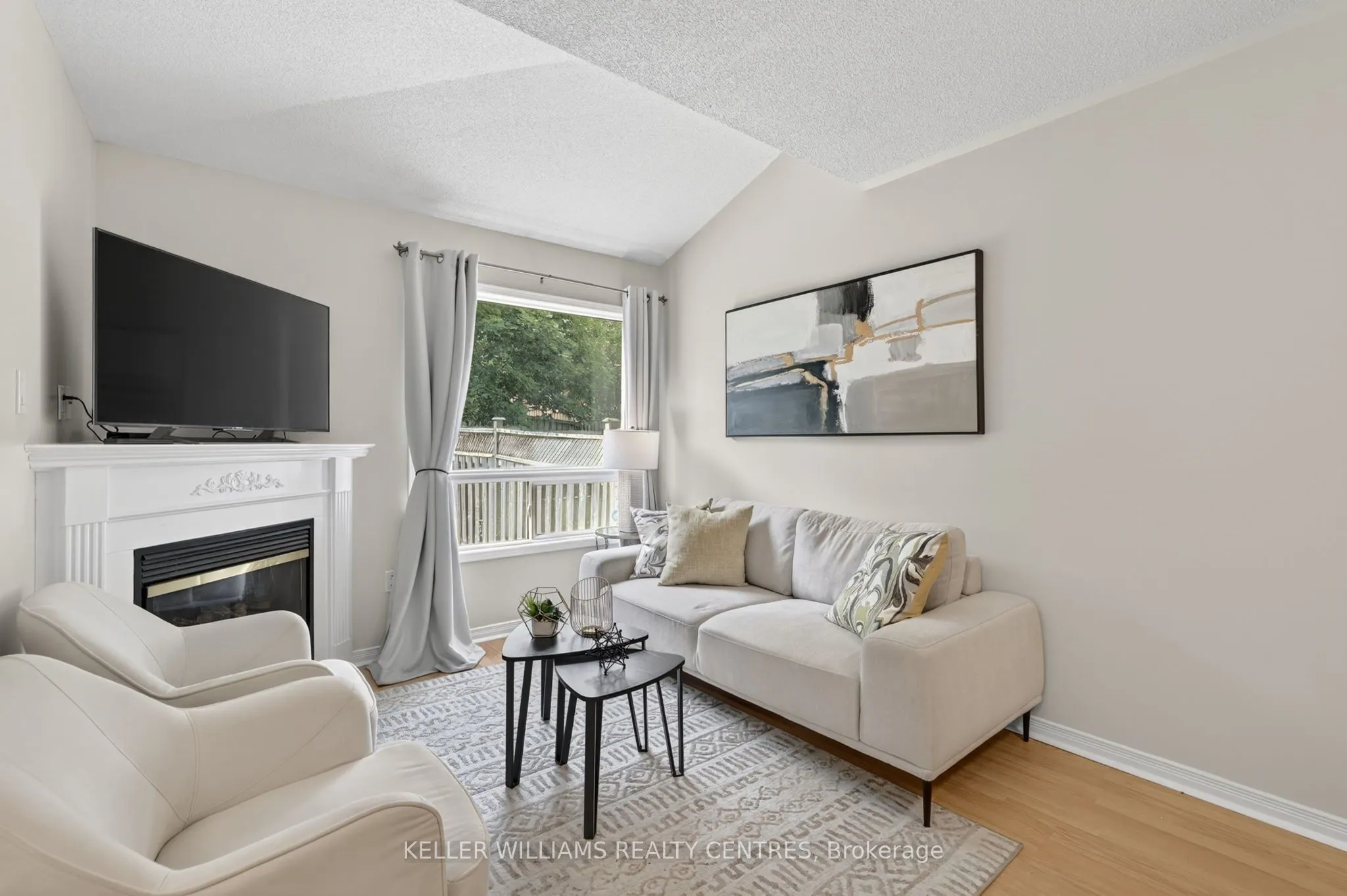 120 Woodroof Crescent
