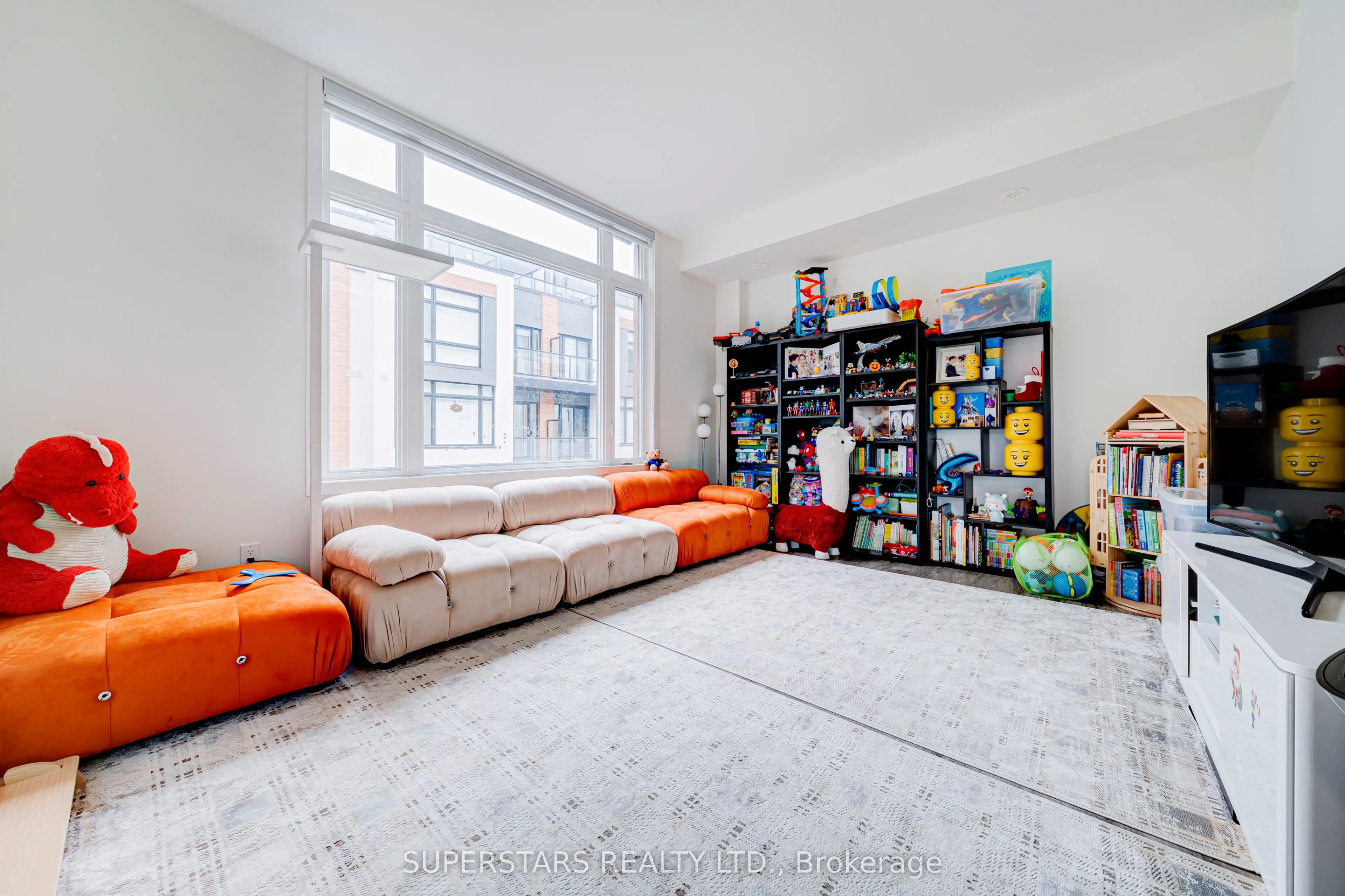 14 David Eyer Road #1019