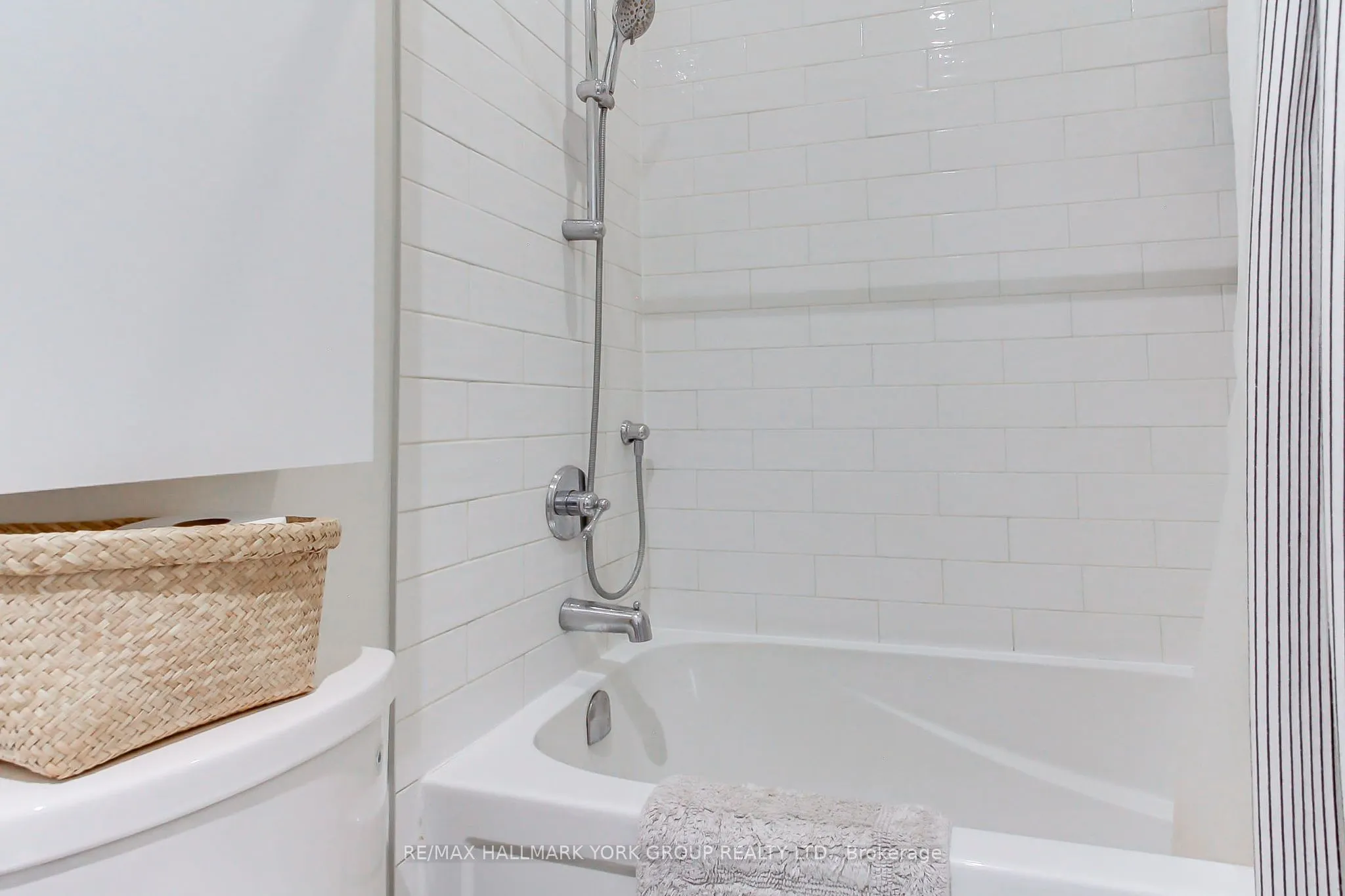 400 Park Avenue #203