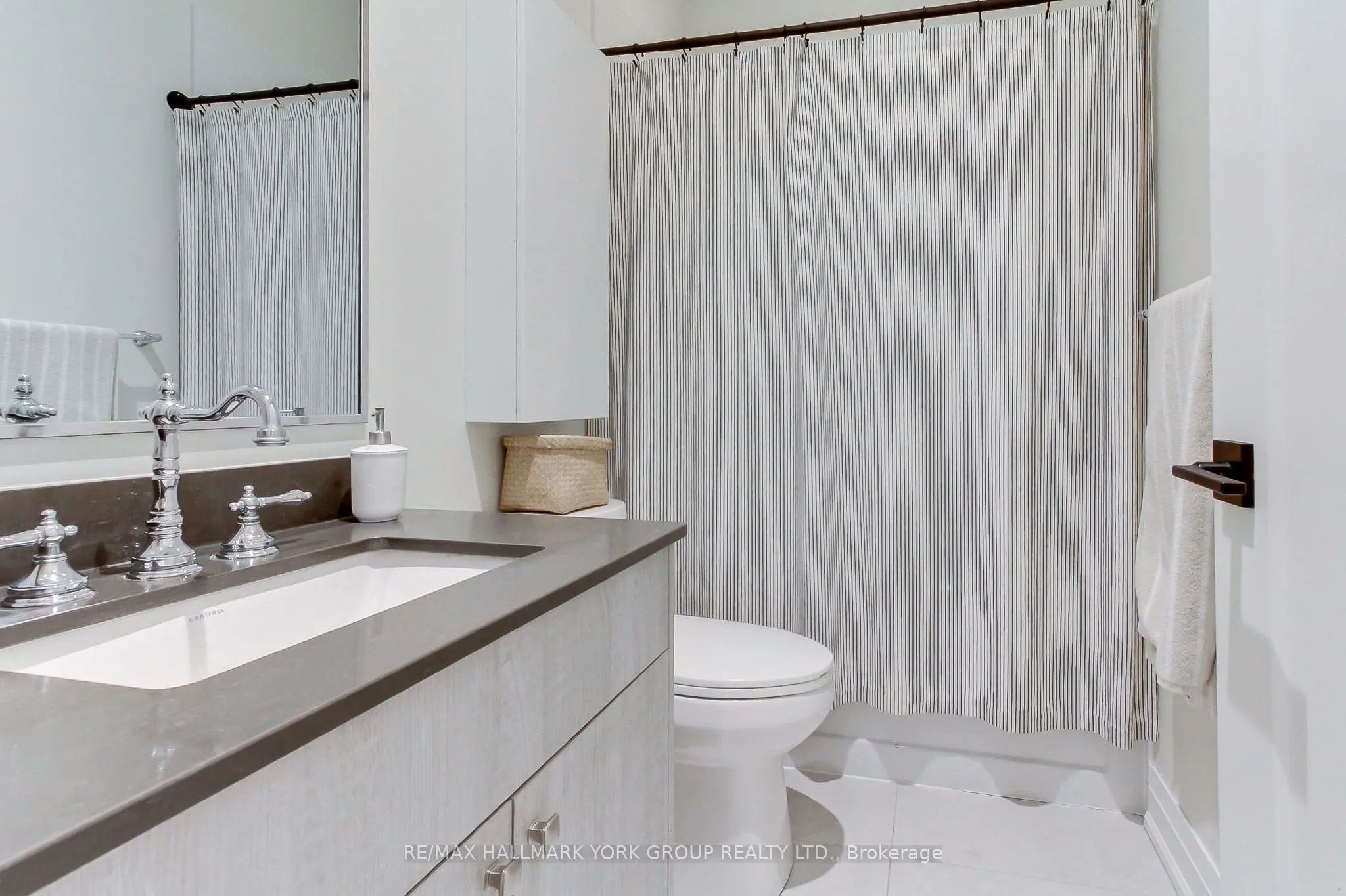 400 Park Avenue #203