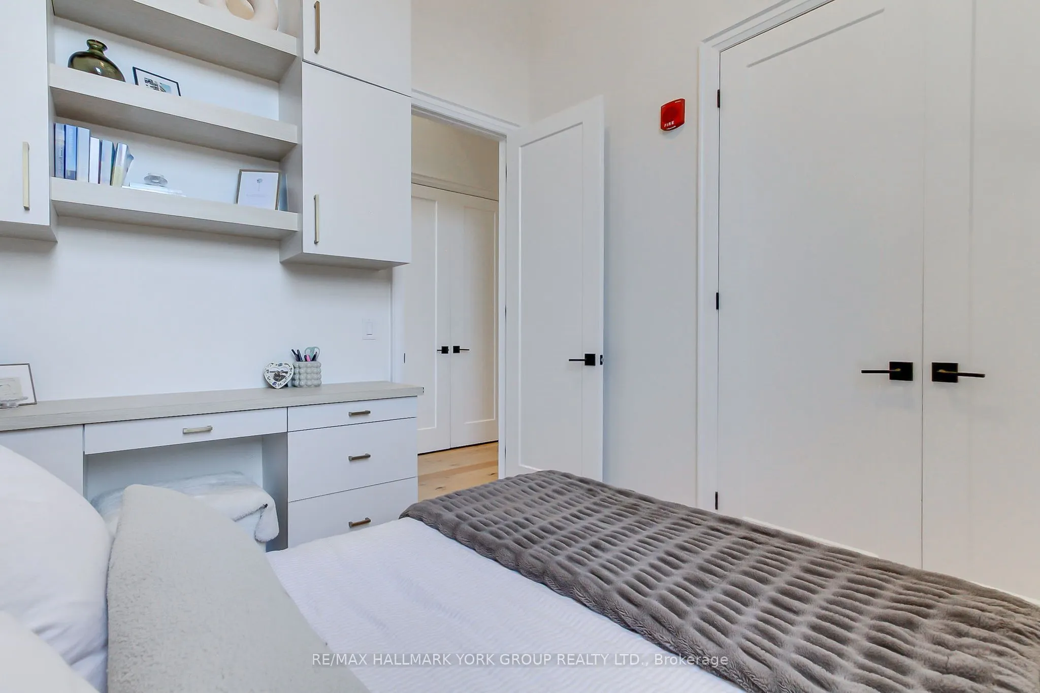 400 Park Avenue #203