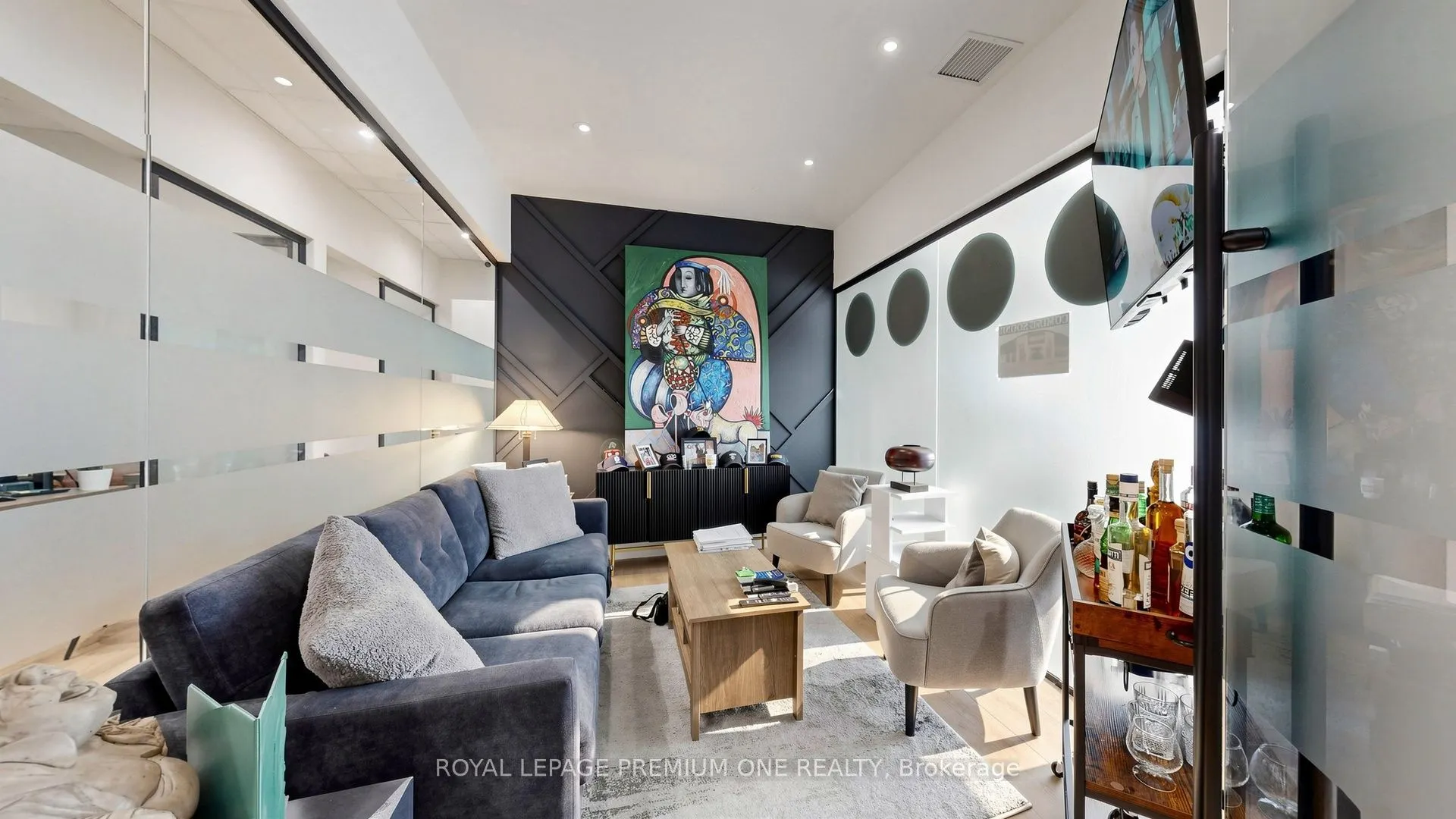 445 Edgeley Boulevard #8