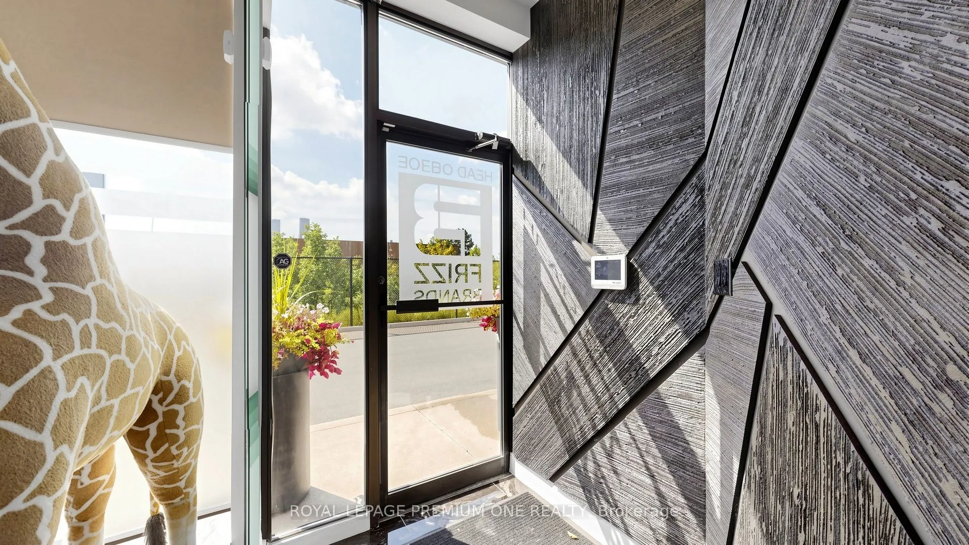 445 Edgeley Boulevard #8