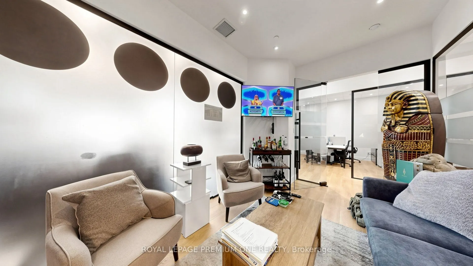 445 Edgeley Boulevard #8