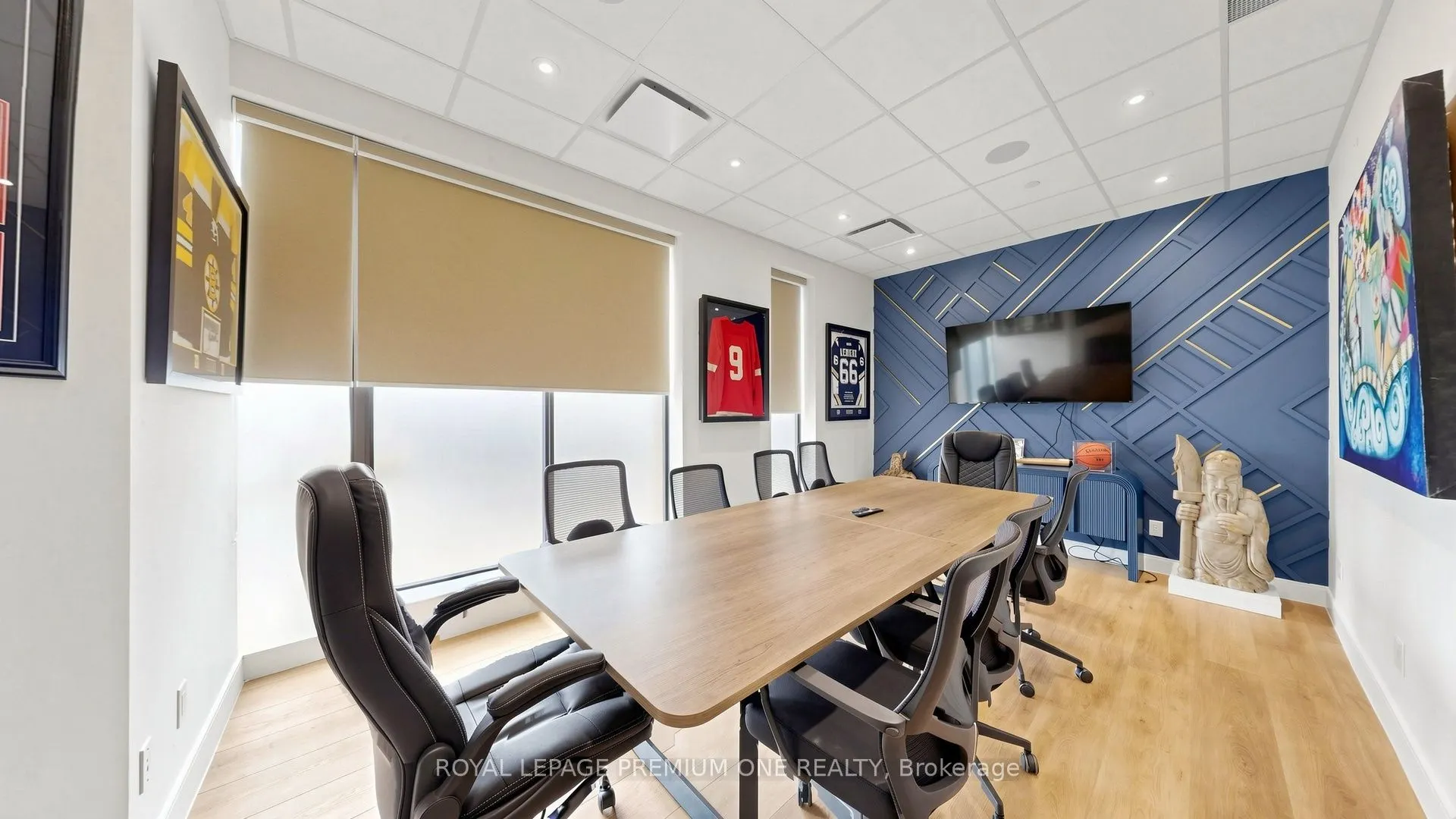 445 Edgeley Boulevard #8