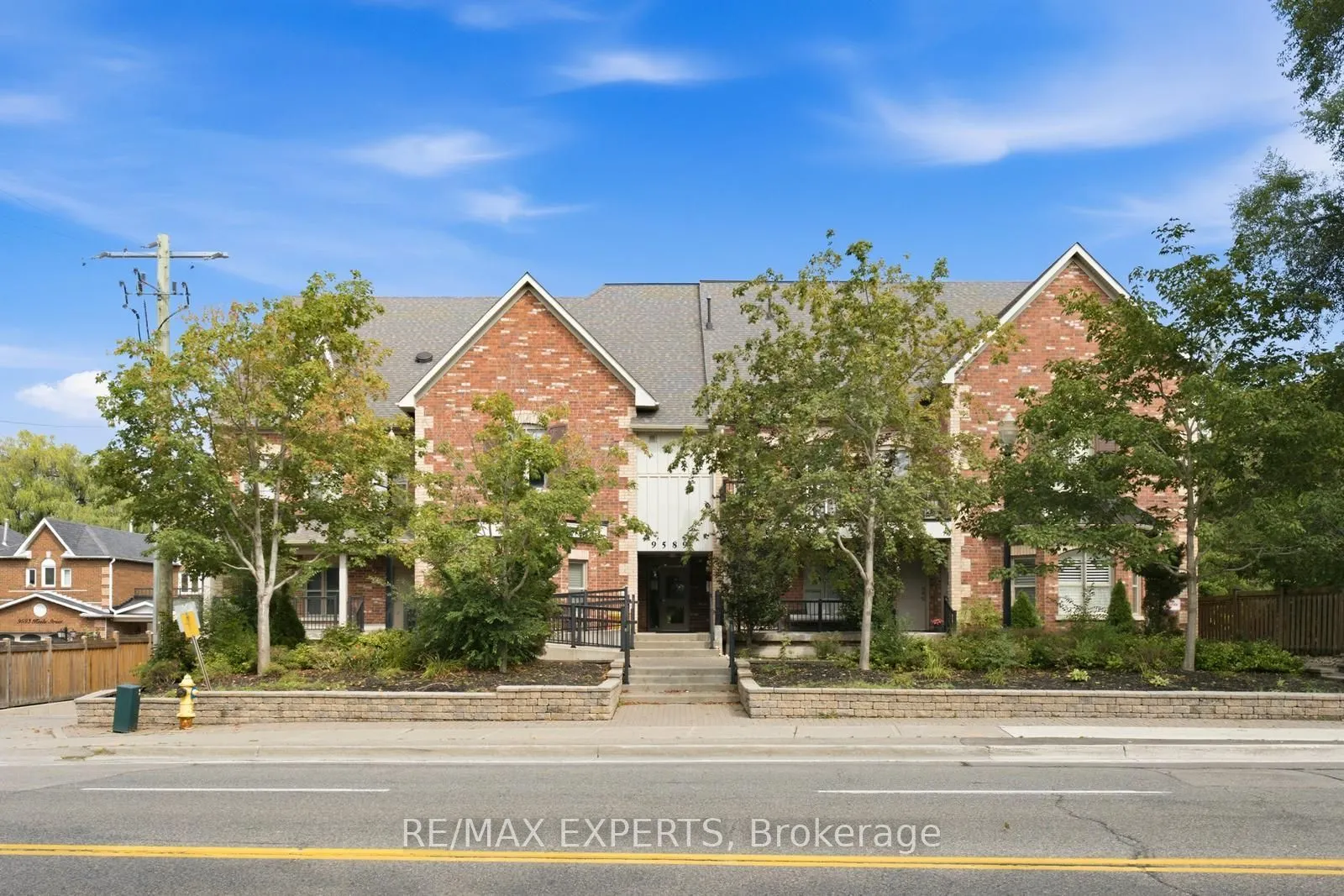 9589 Keele Street #301