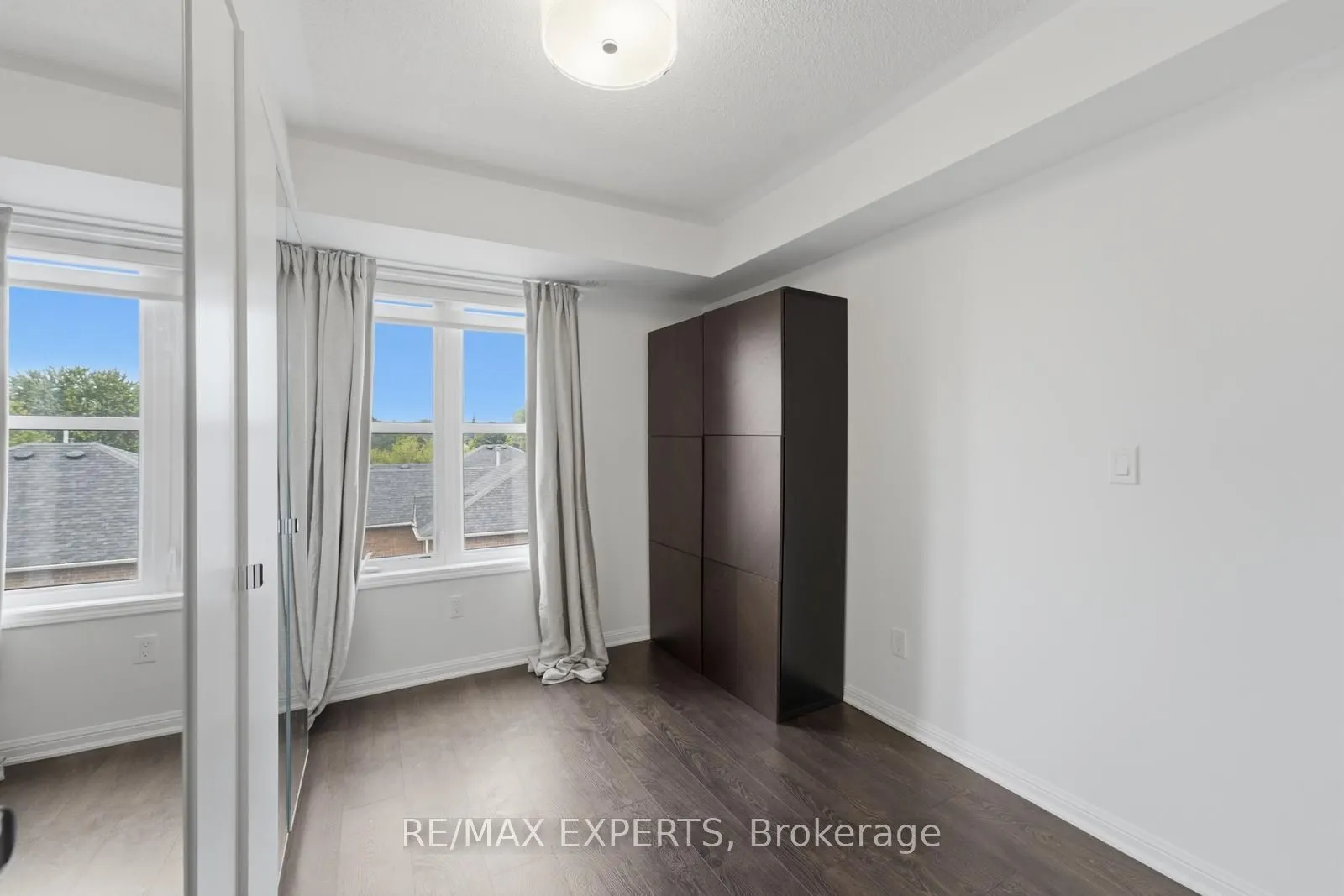 9589 Keele Street #301