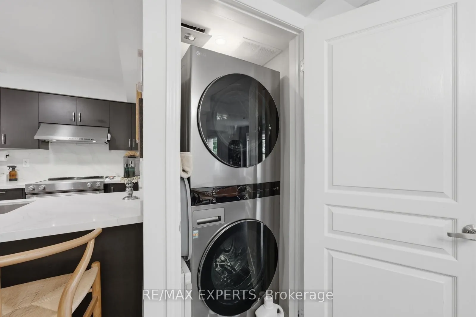 9589 Keele Street #301