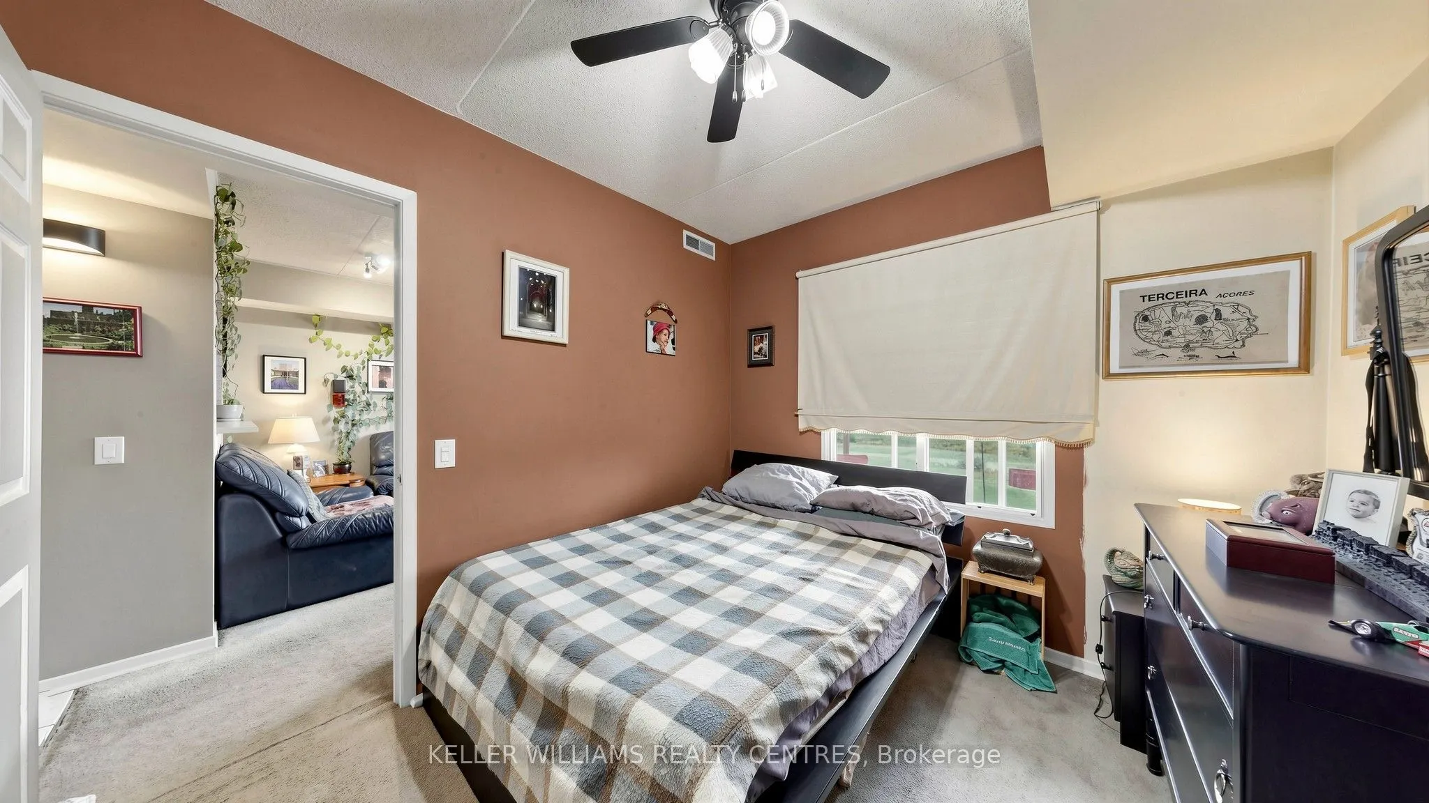 160 Wellington Street E #417