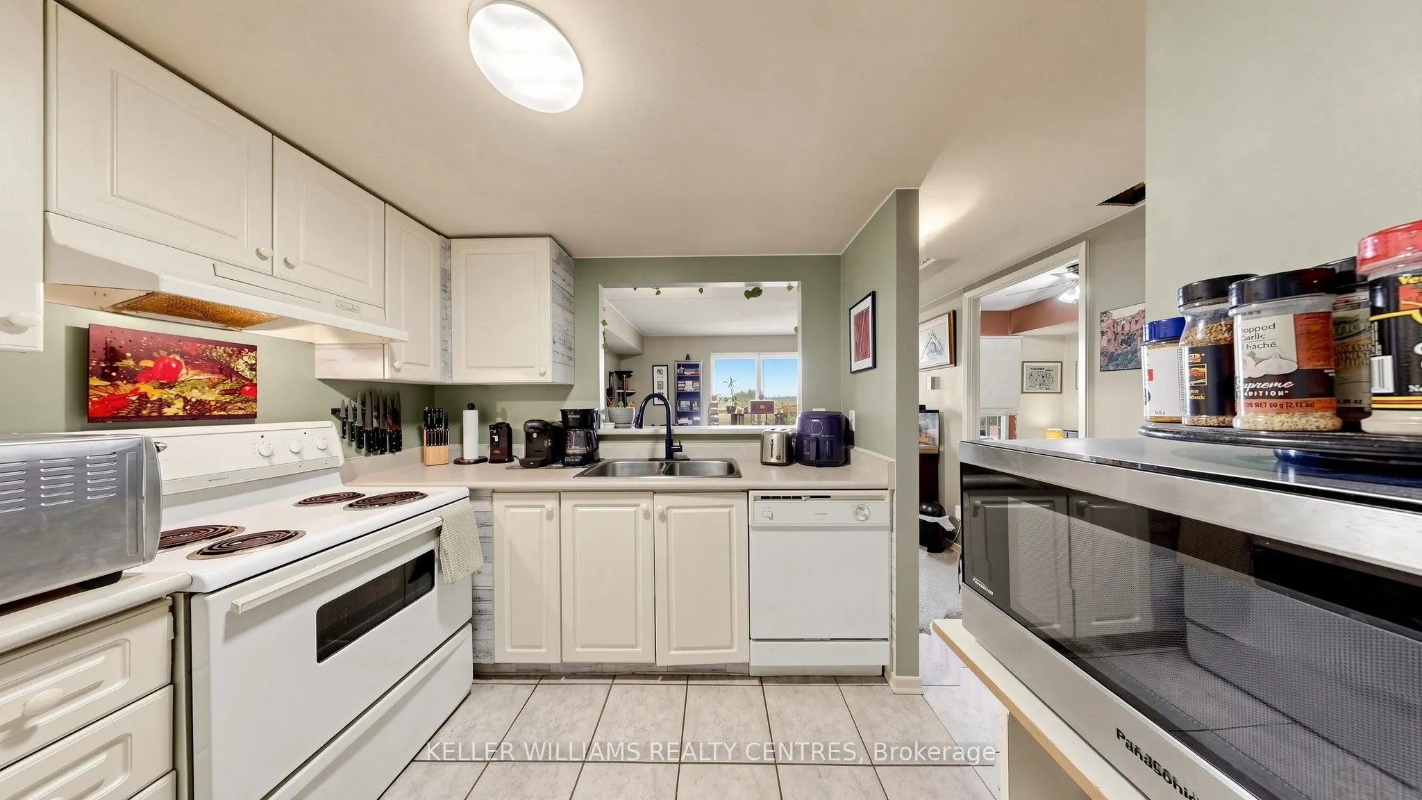 160 Wellington Street E #417