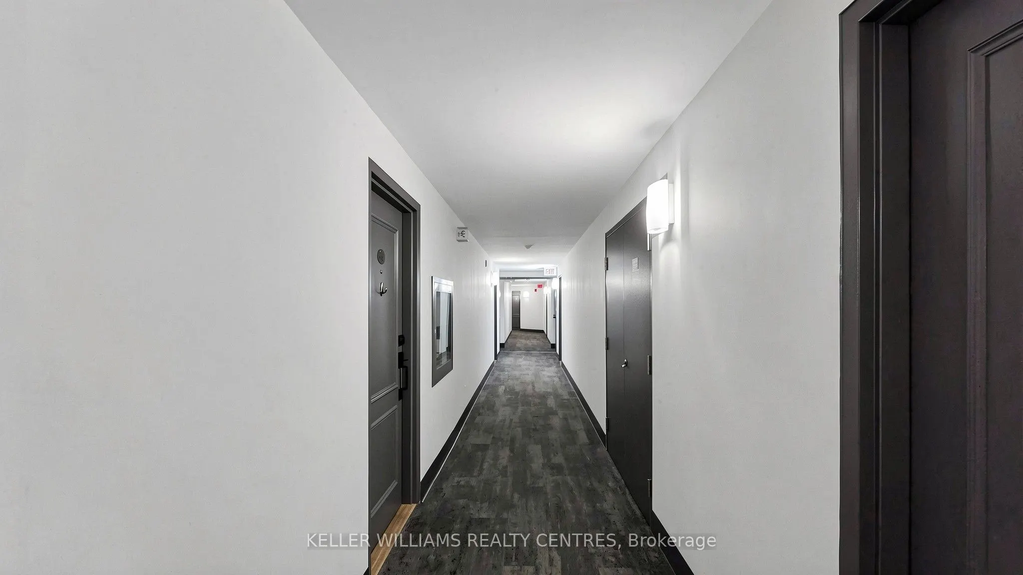 160 Wellington Street E #417