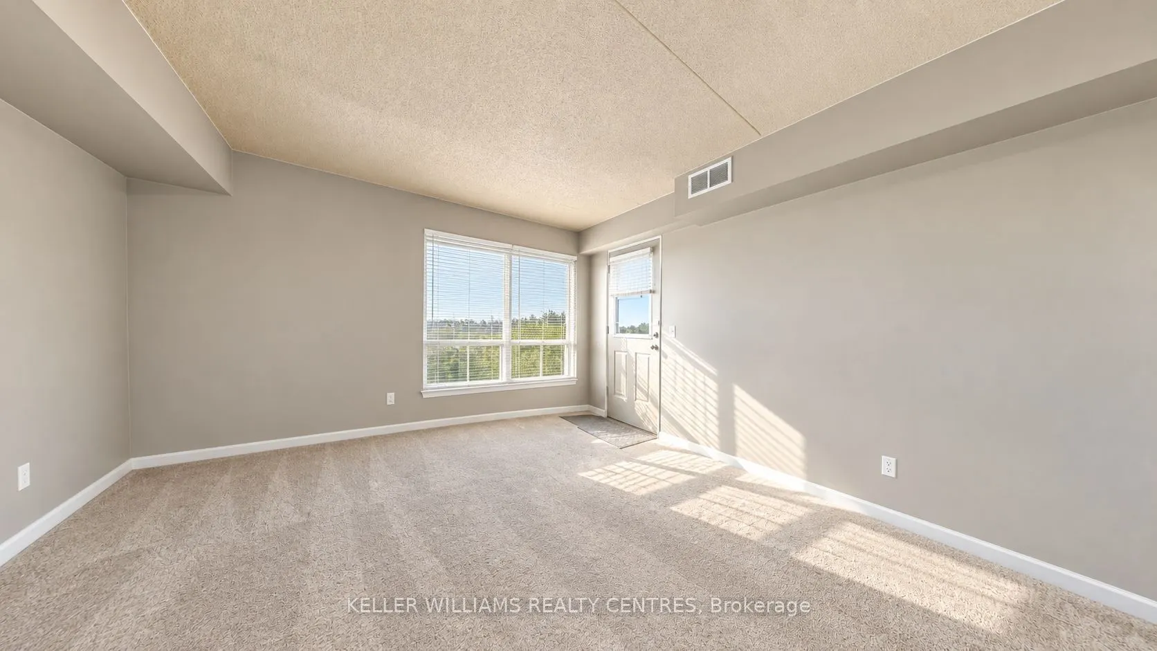 160 Wellington Street E #417