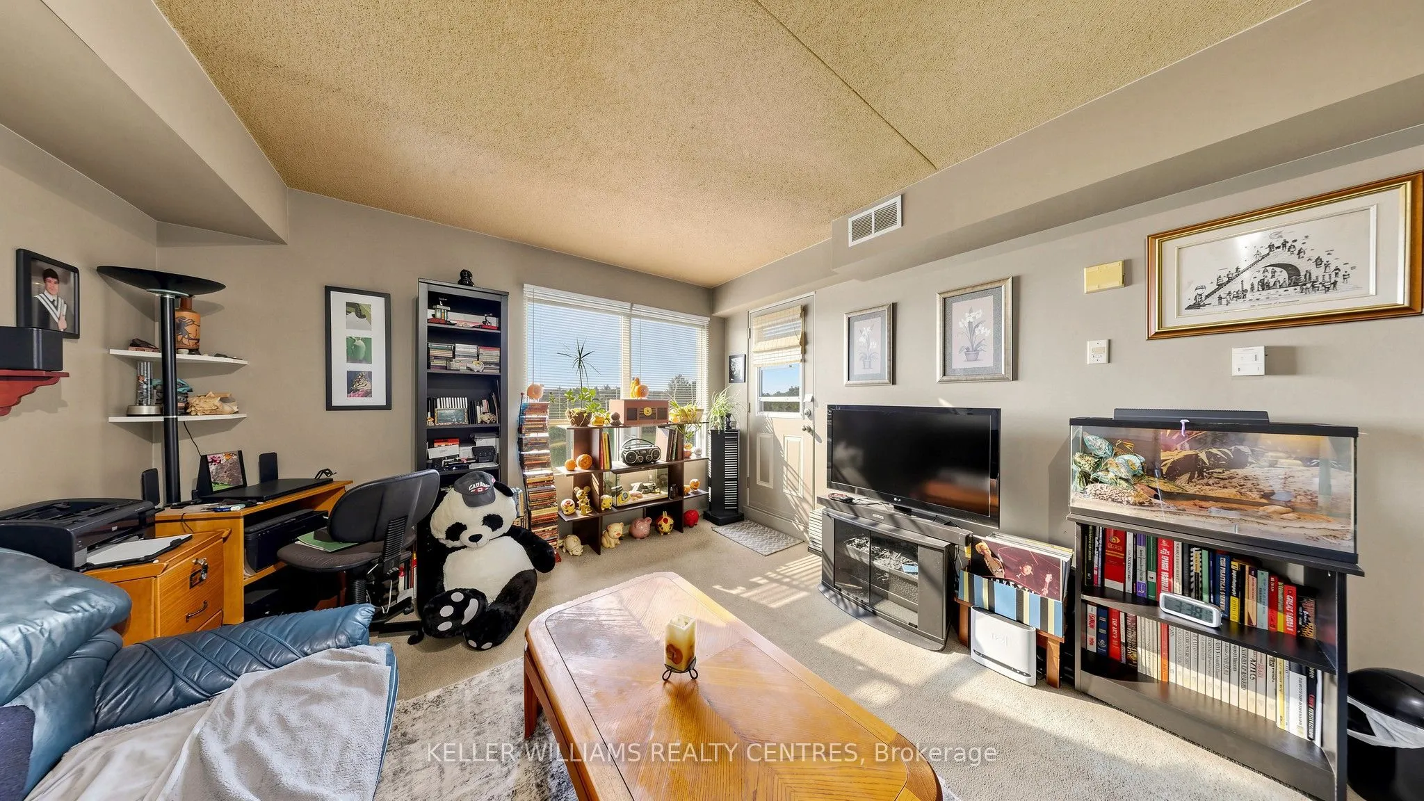 160 Wellington Street E #417