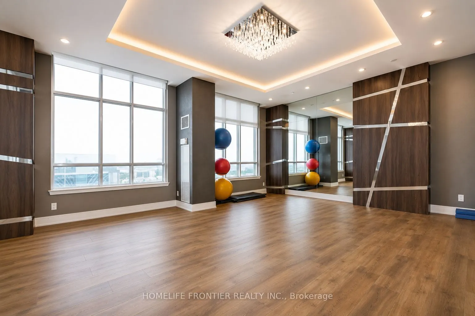 9191 Yonge Street #218
