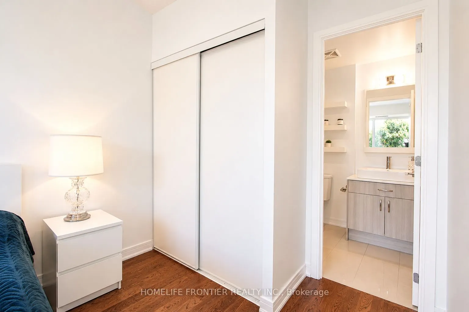 9191 Yonge Street #218