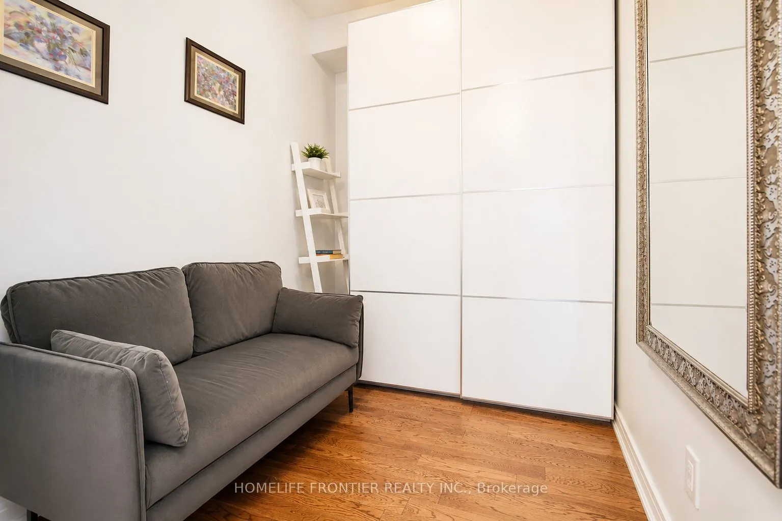 9191 Yonge Street #218