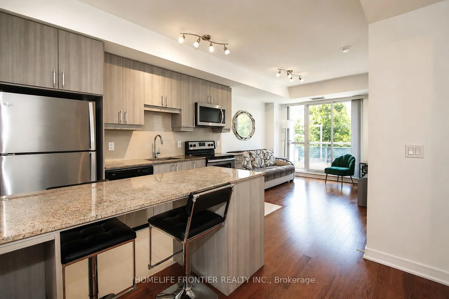 9191 Yonge Street #218