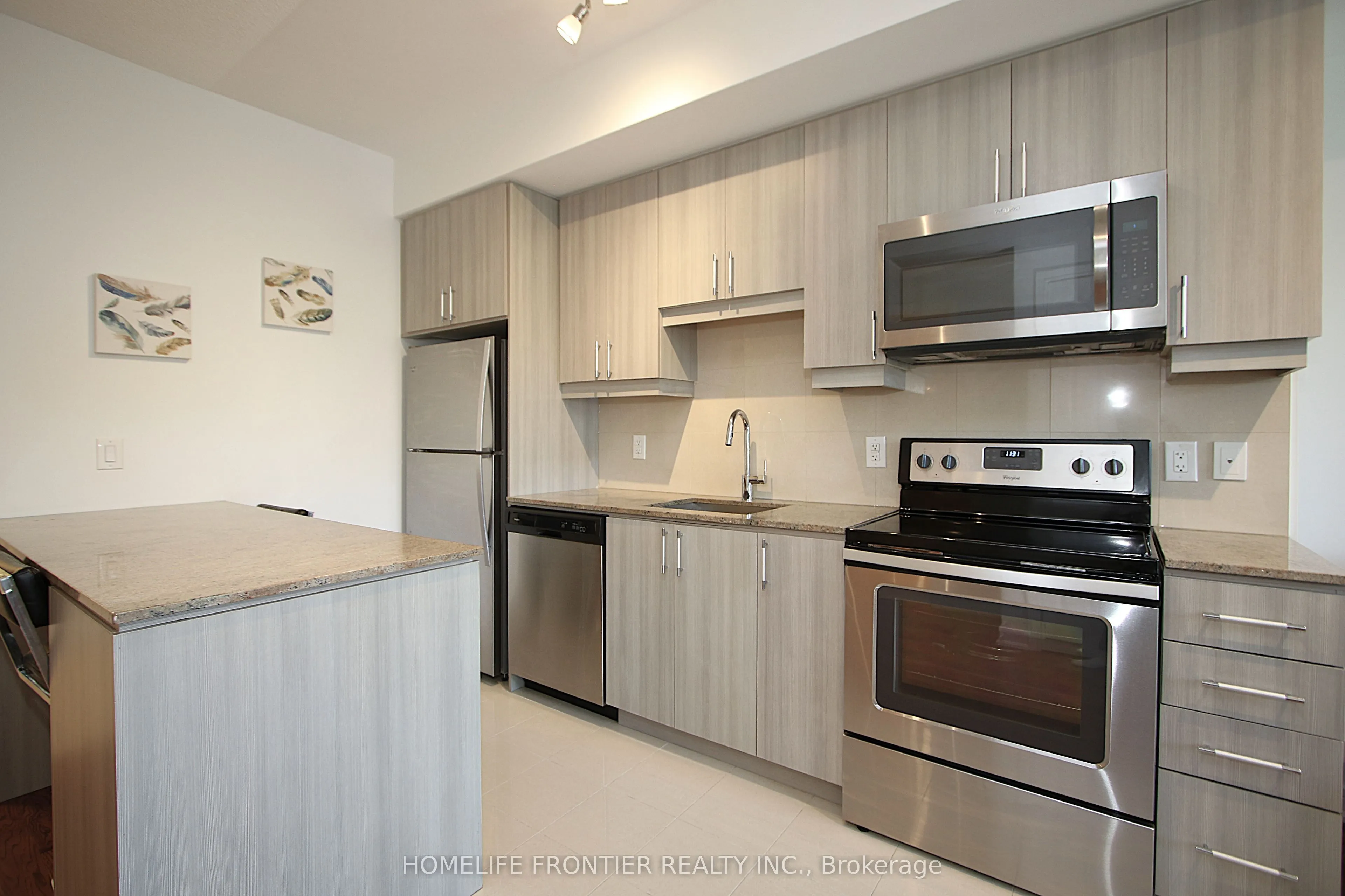 9191 Yonge Street #218
