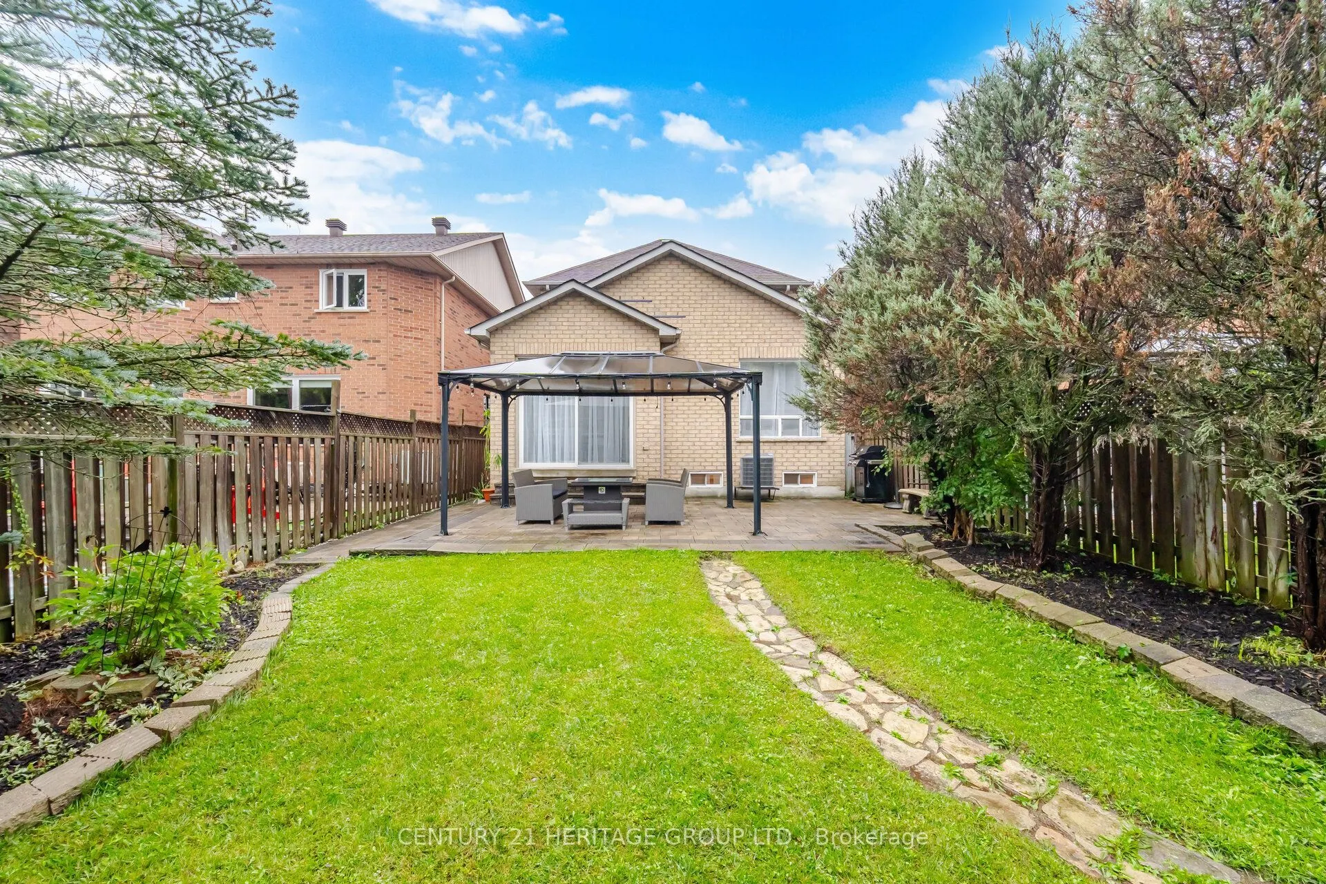 46 Snowy Meadow Avenue