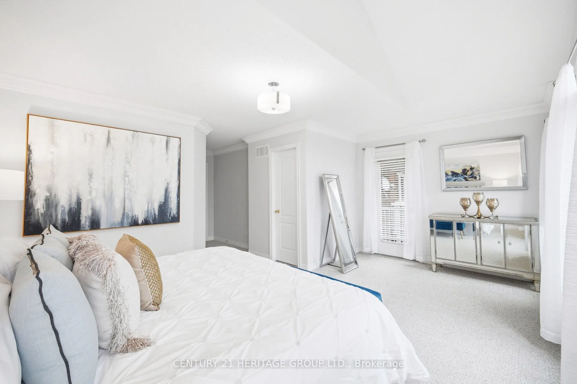 46 Snowy Meadow Avenue
