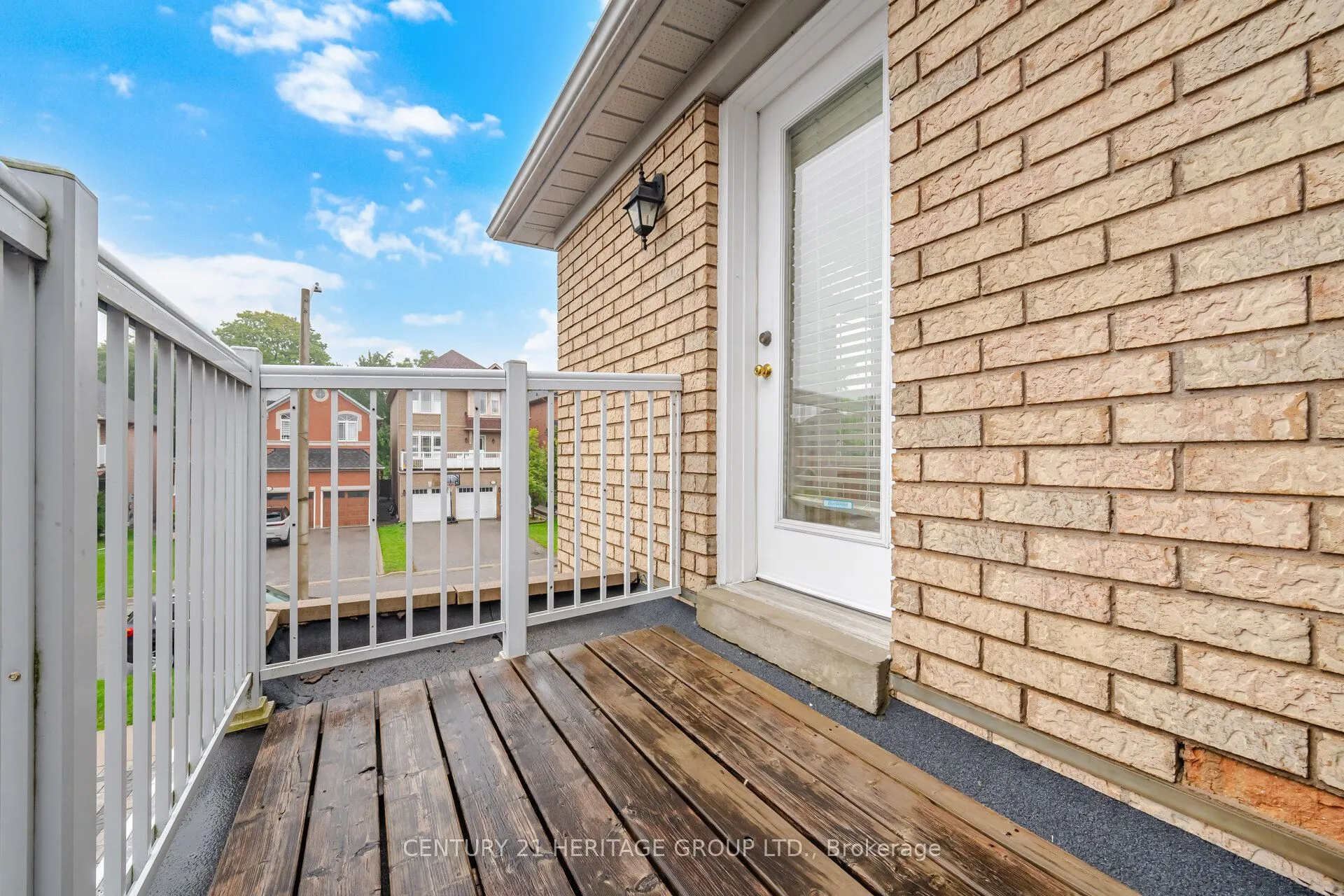 46 Snowy Meadow Avenue