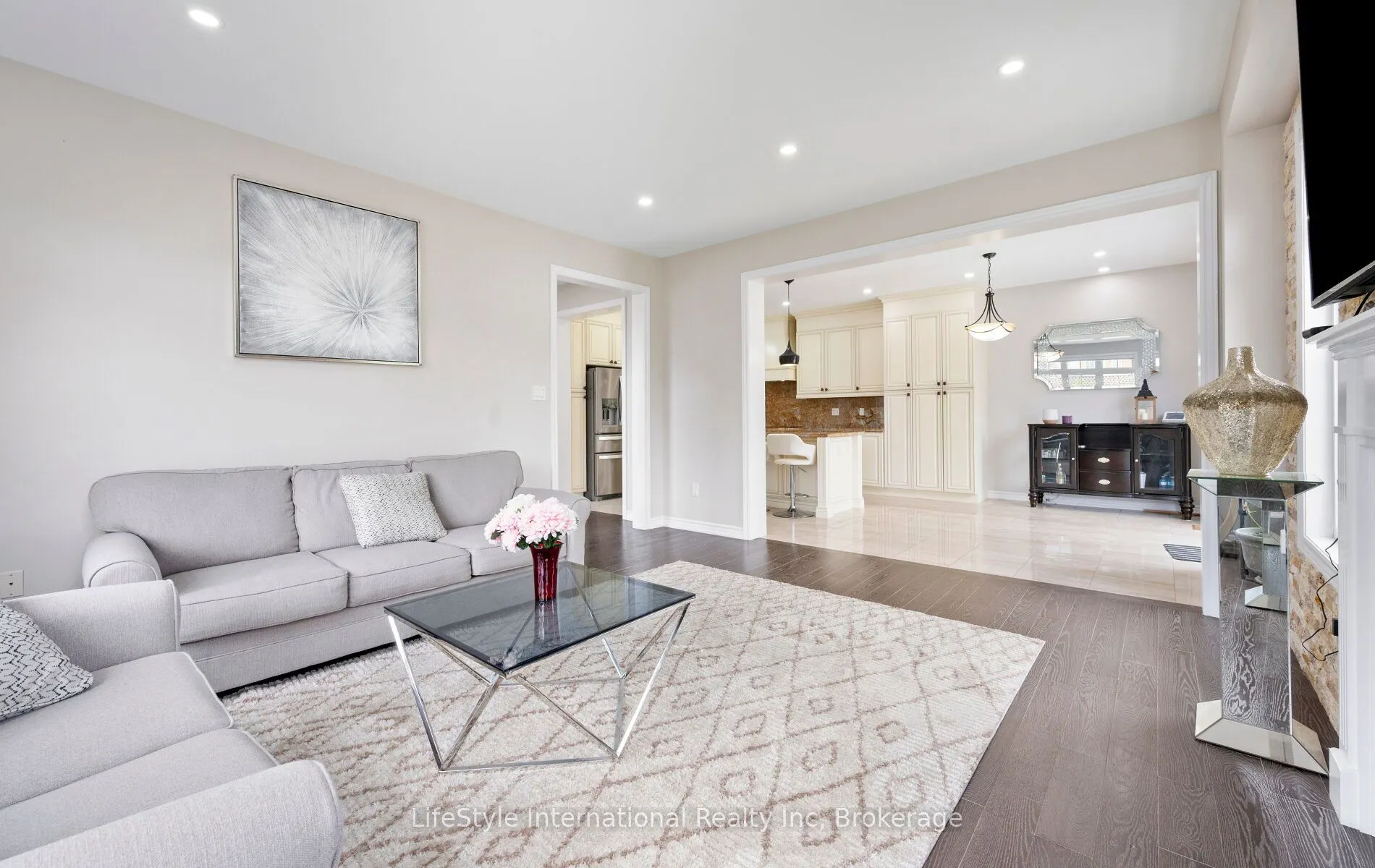 48 Hawke Crescent