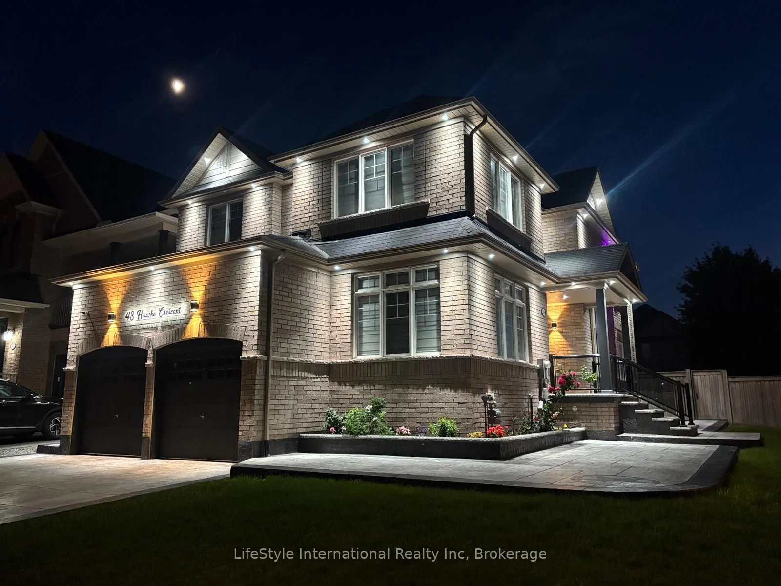 48 Hawke Crescent