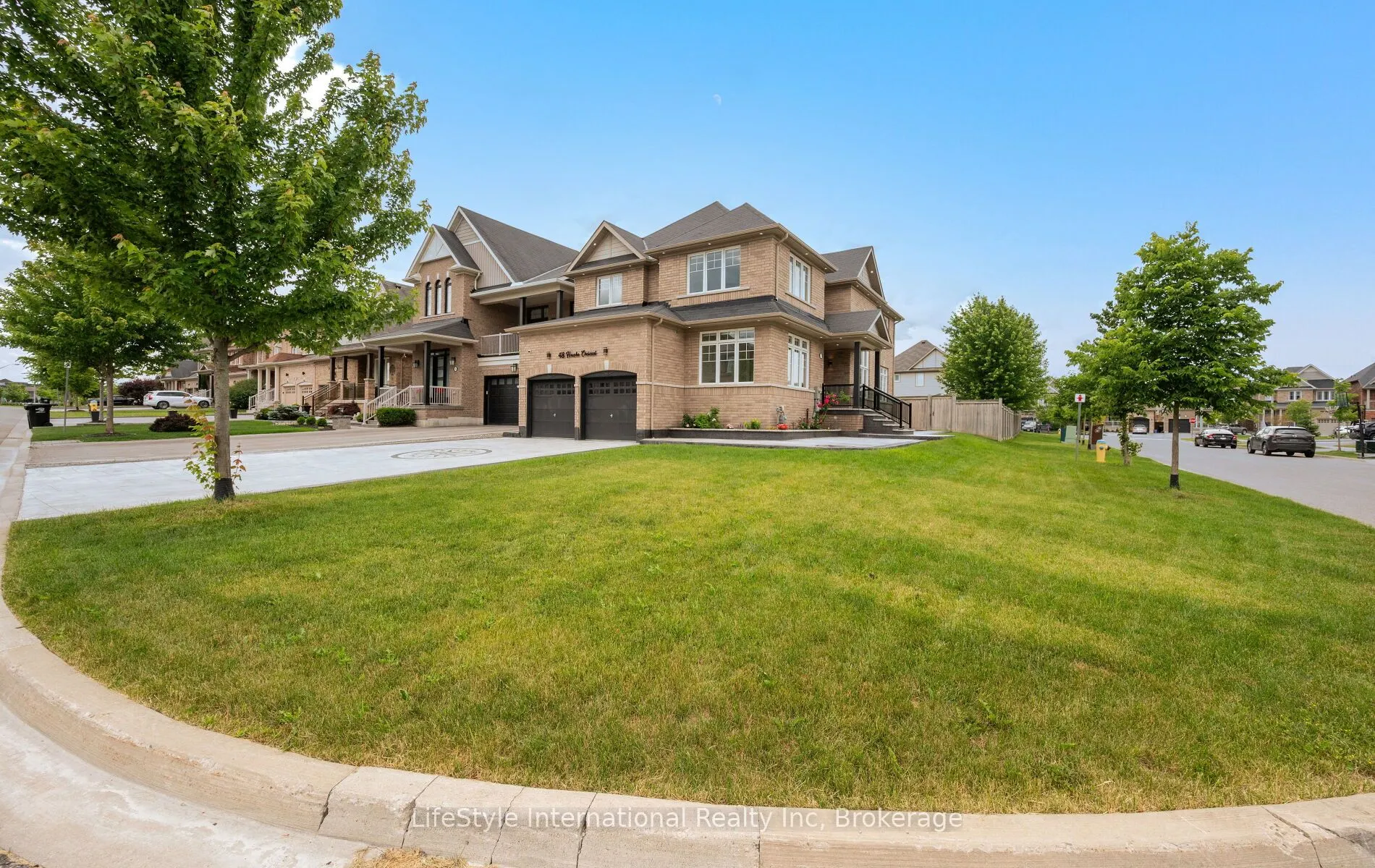 48 Hawke Crescent