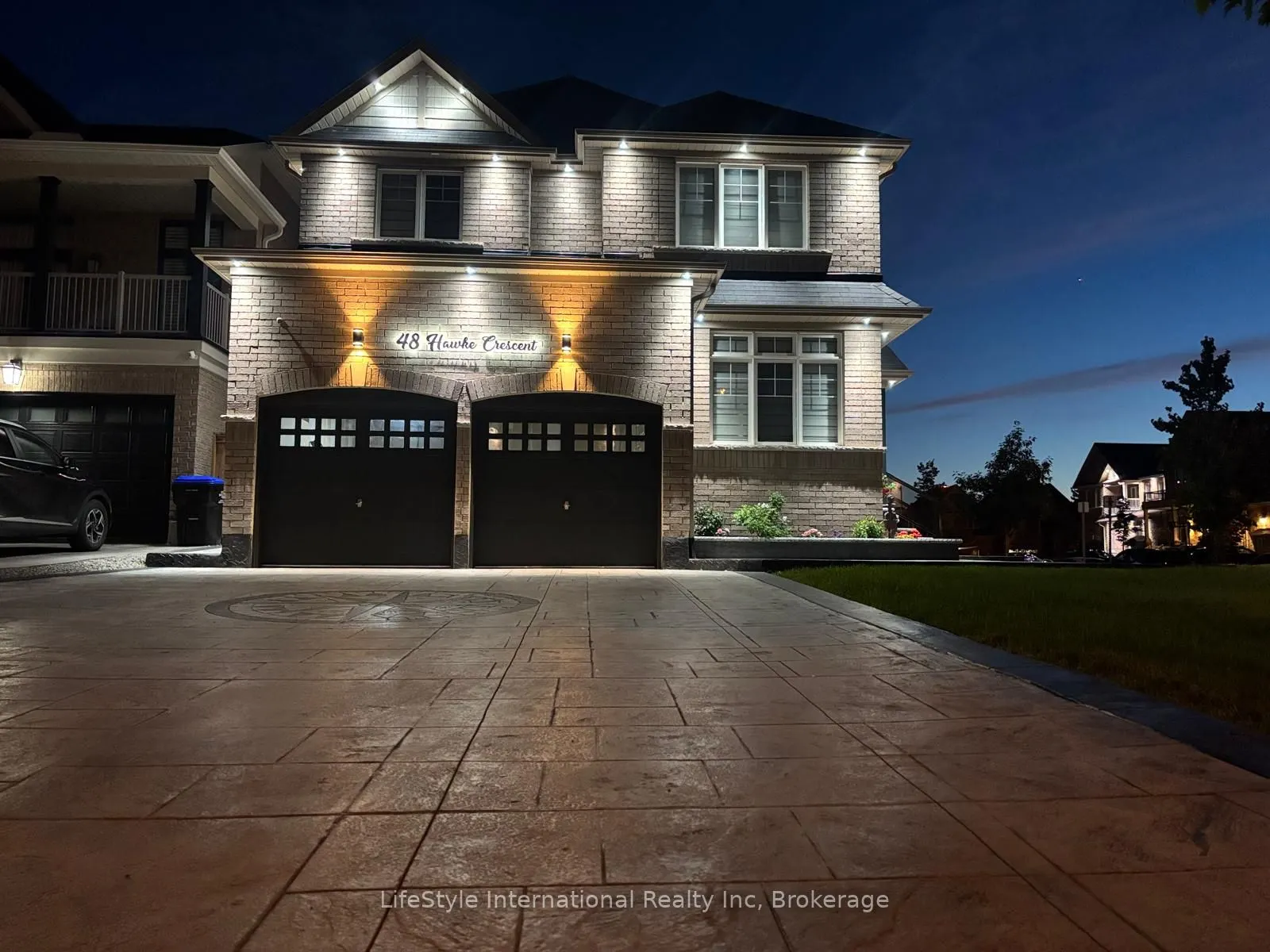 48 Hawke Crescent