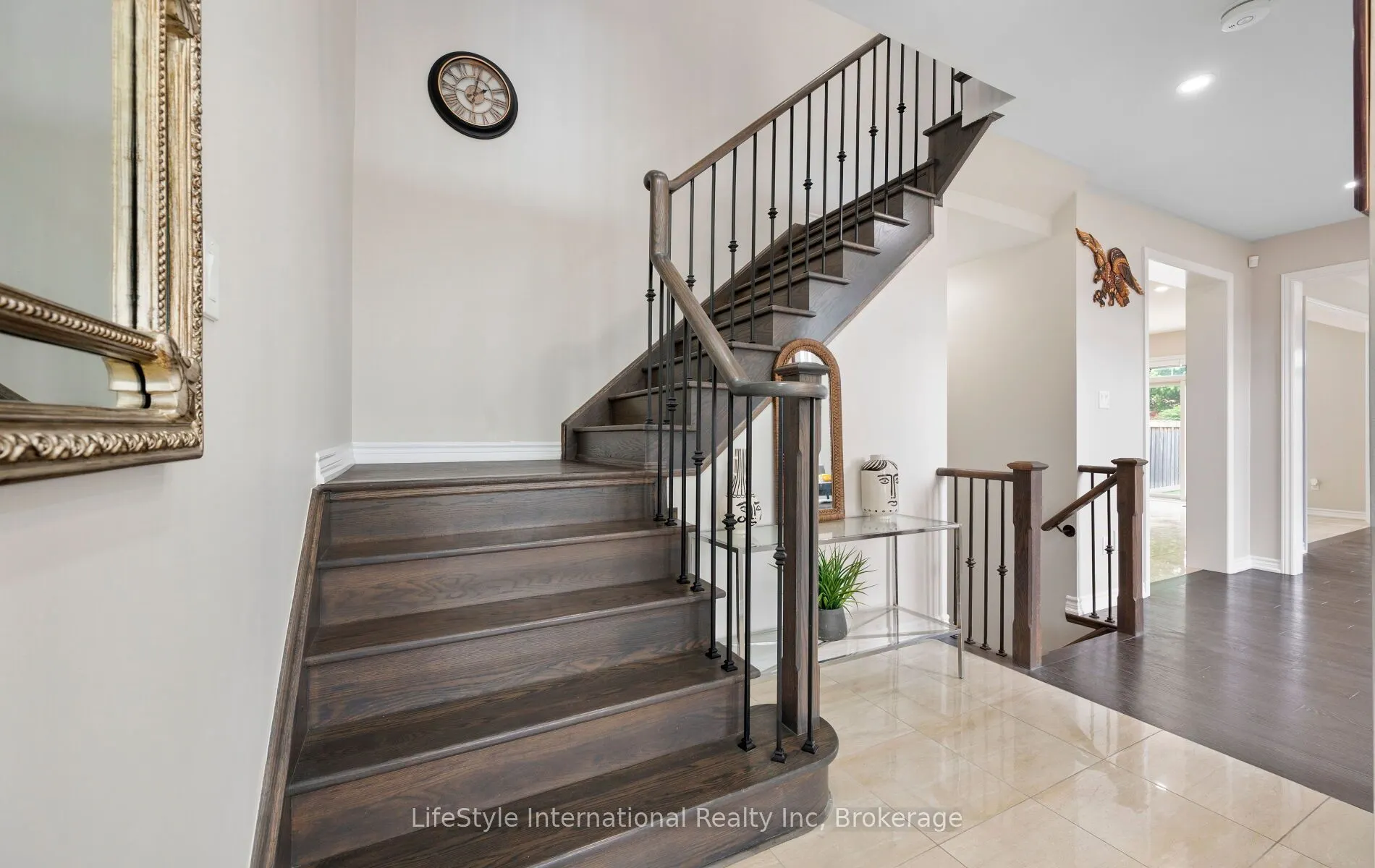 48 Hawke Crescent