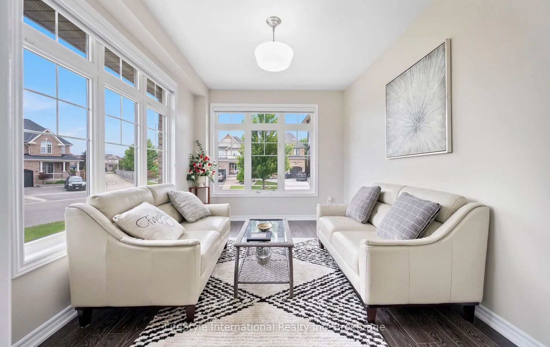48 Hawke Crescent