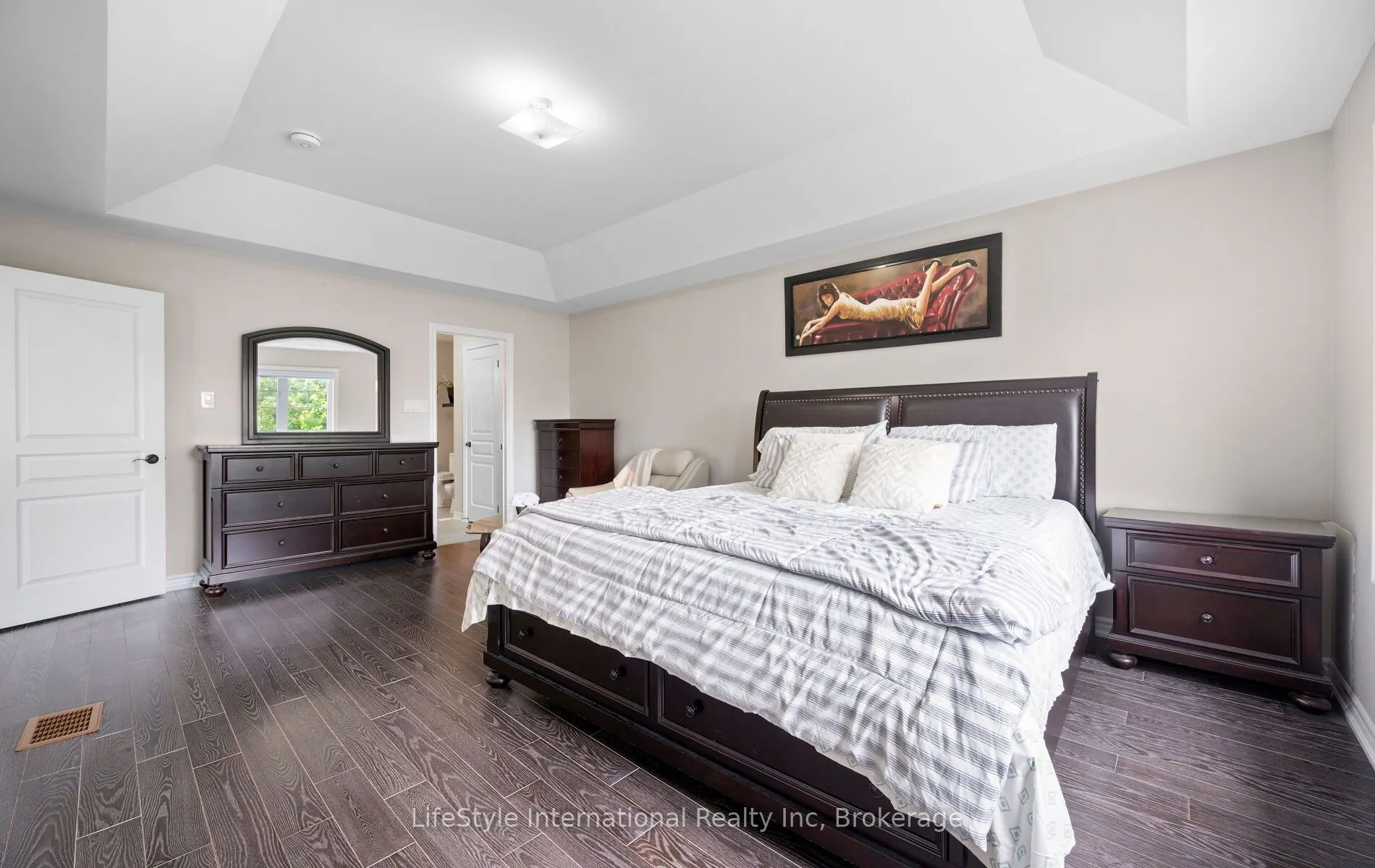 48 Hawke Crescent