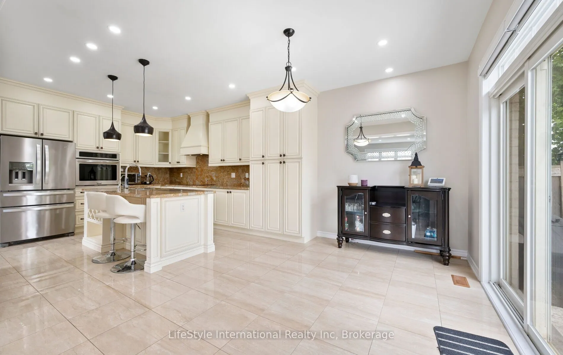 48 Hawke Crescent
