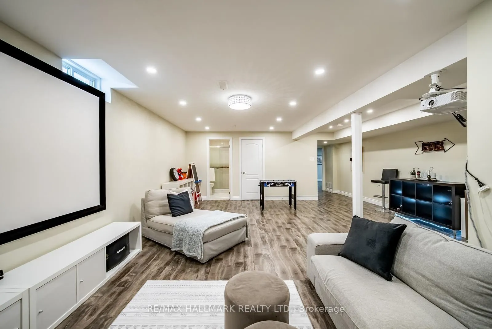 411 Hoover Park Drive