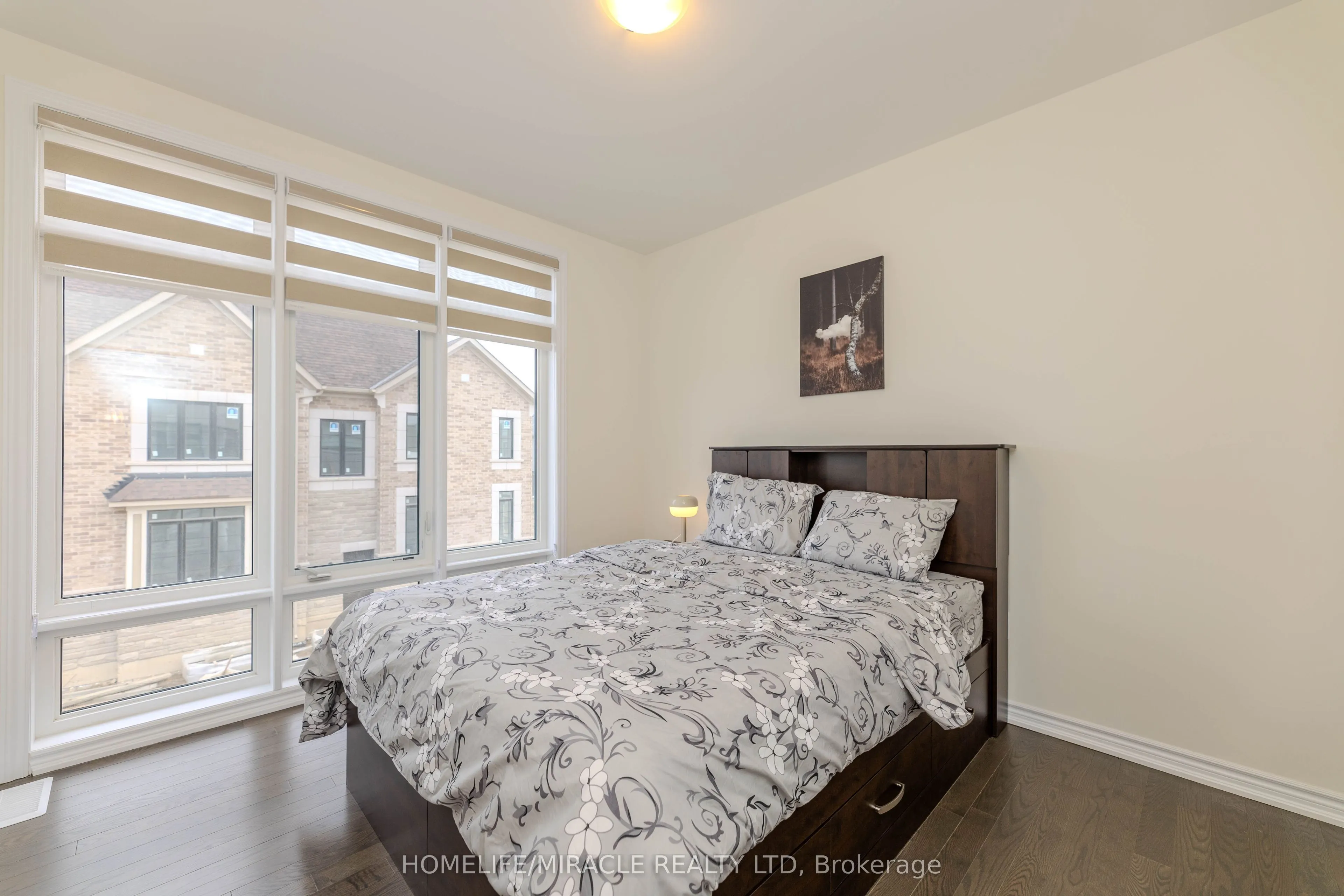 89 Halldorson Avenue