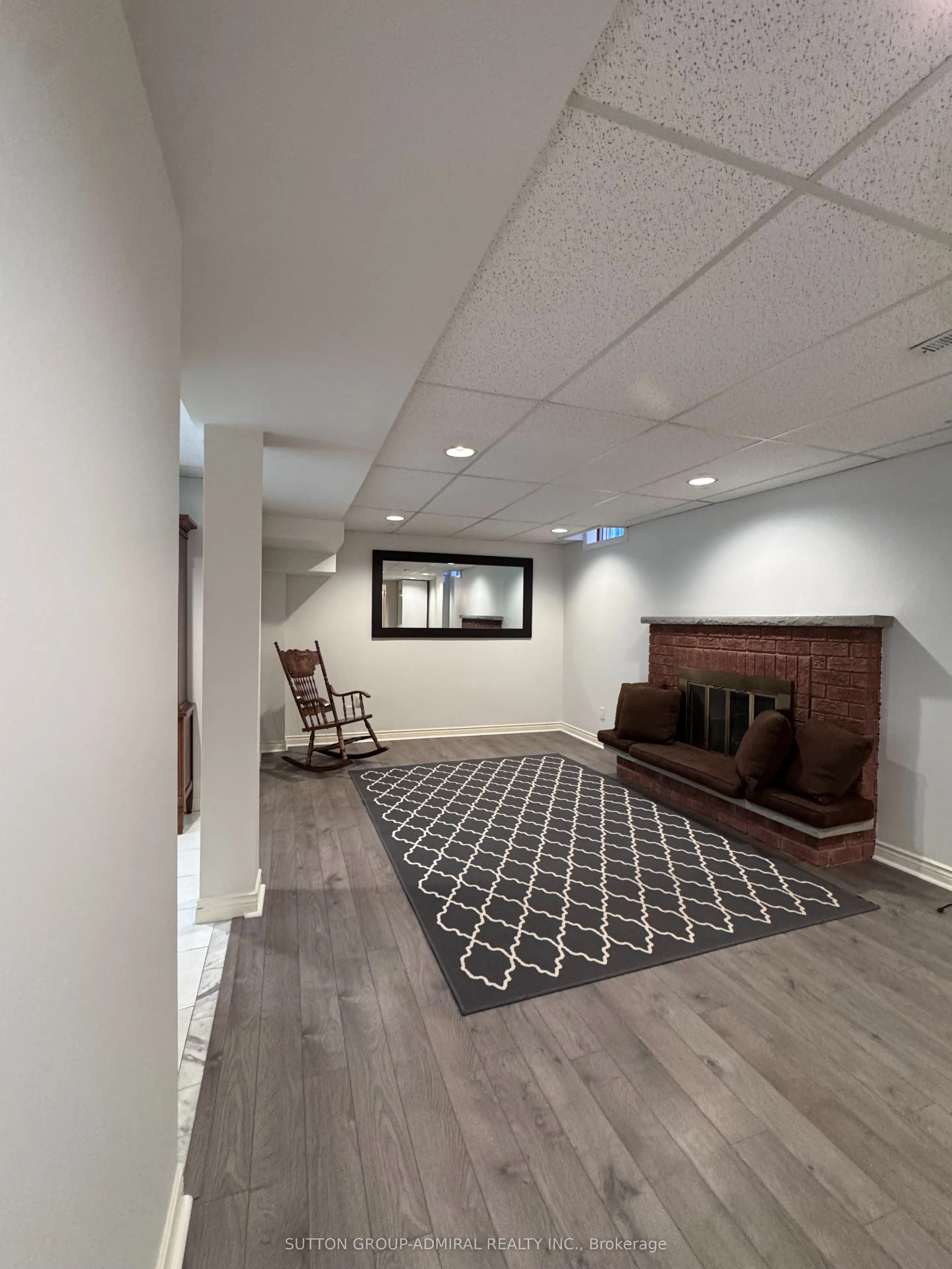 60 Spring Town Road #LOWER