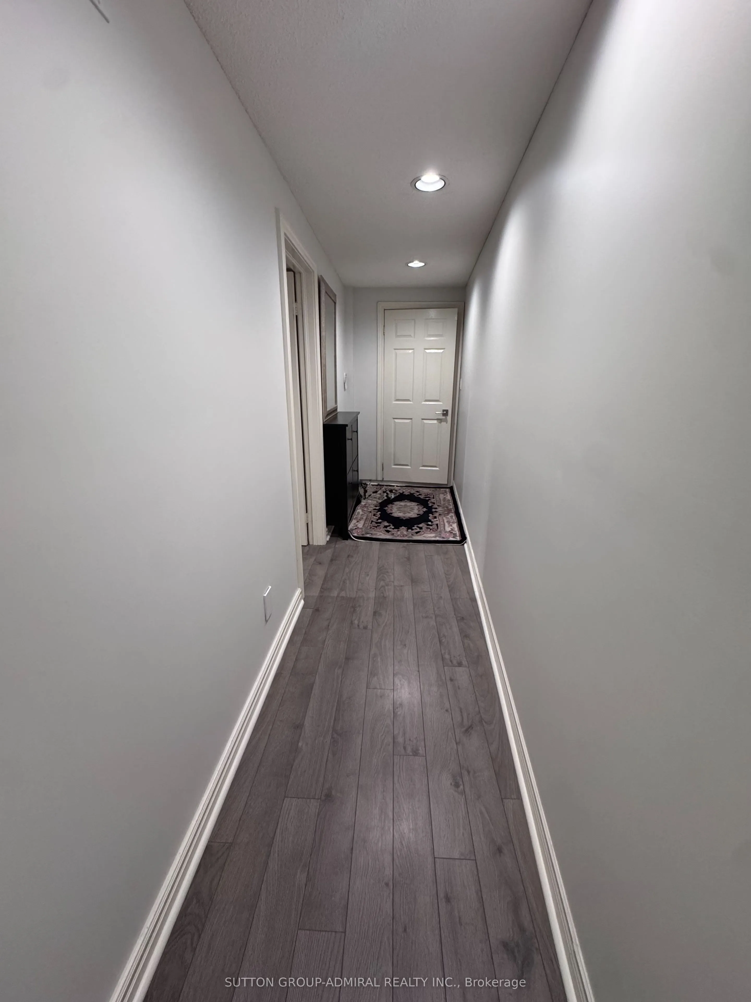 60 Spring Town Road #LOWER