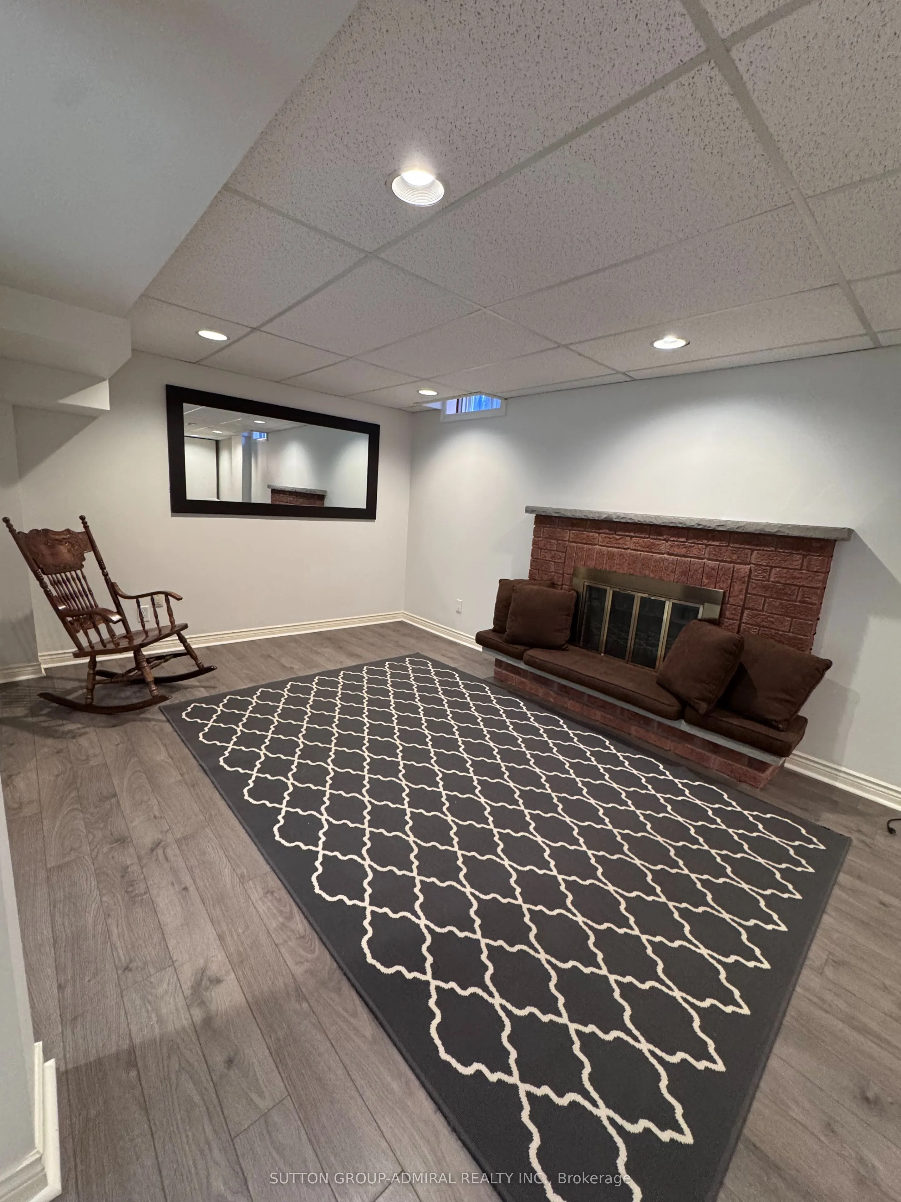 60 Spring Town Road #LOWER