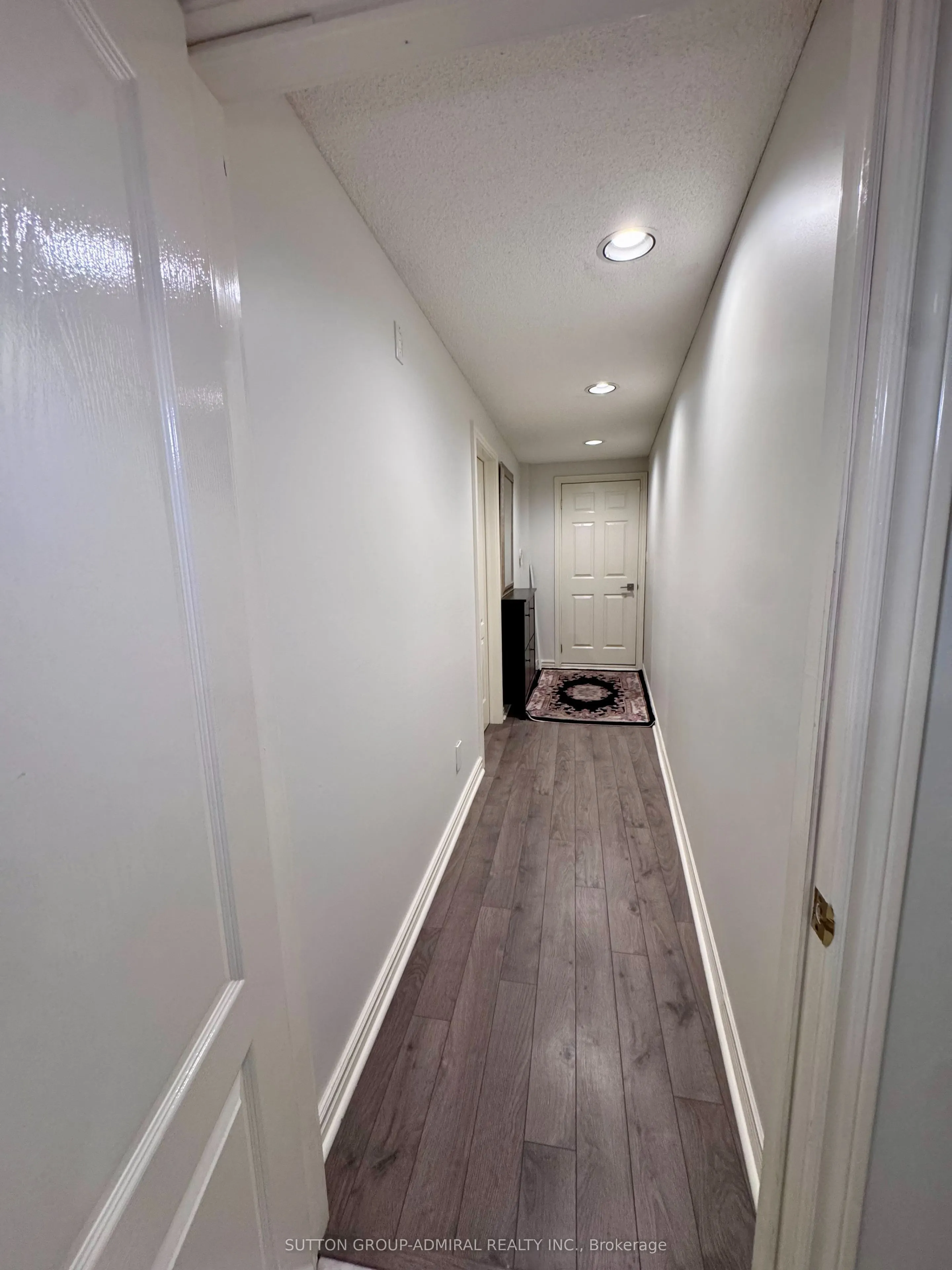 60 Spring Town Road #LOWER