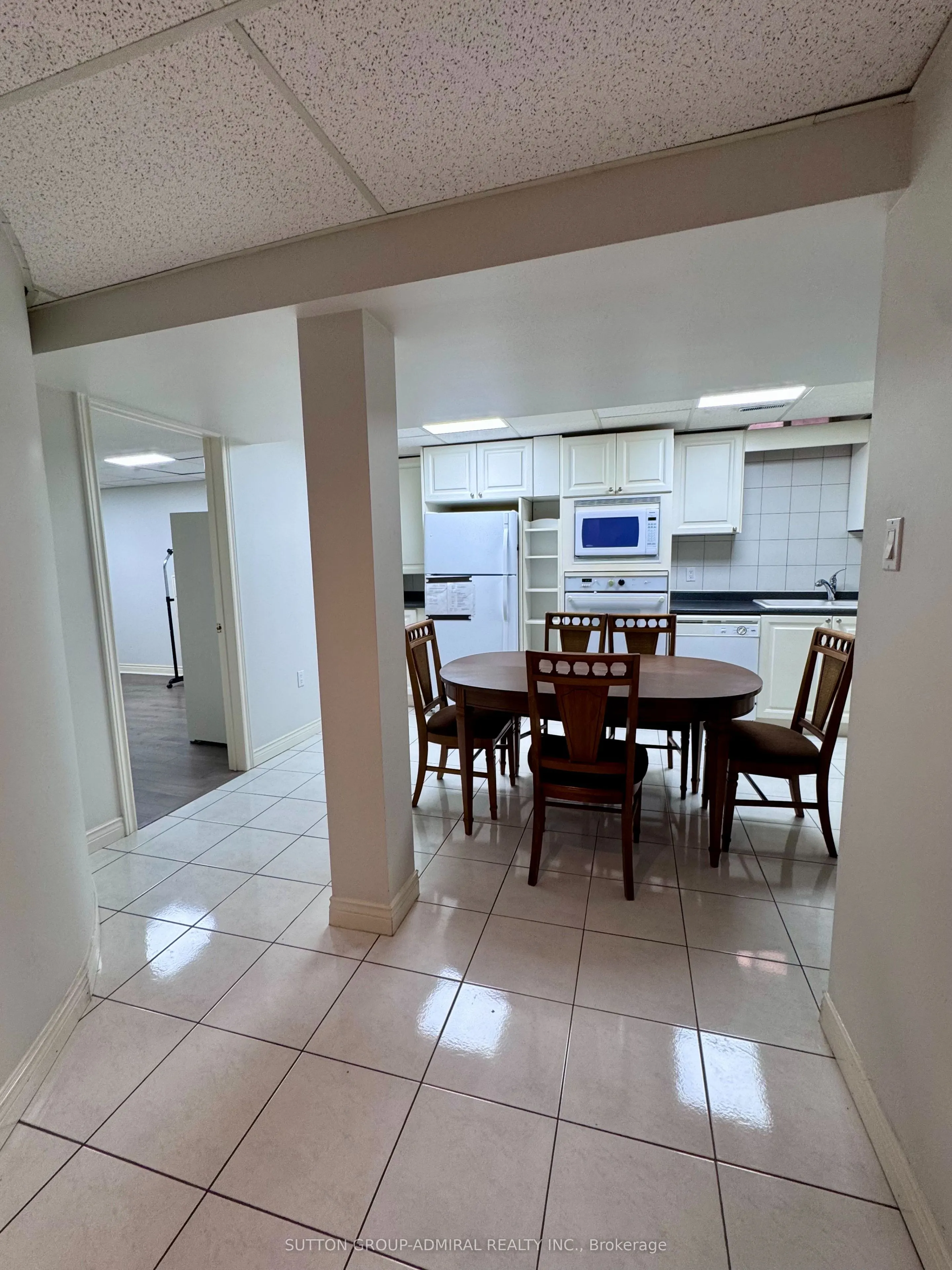 60 Spring Town Road #LOWER