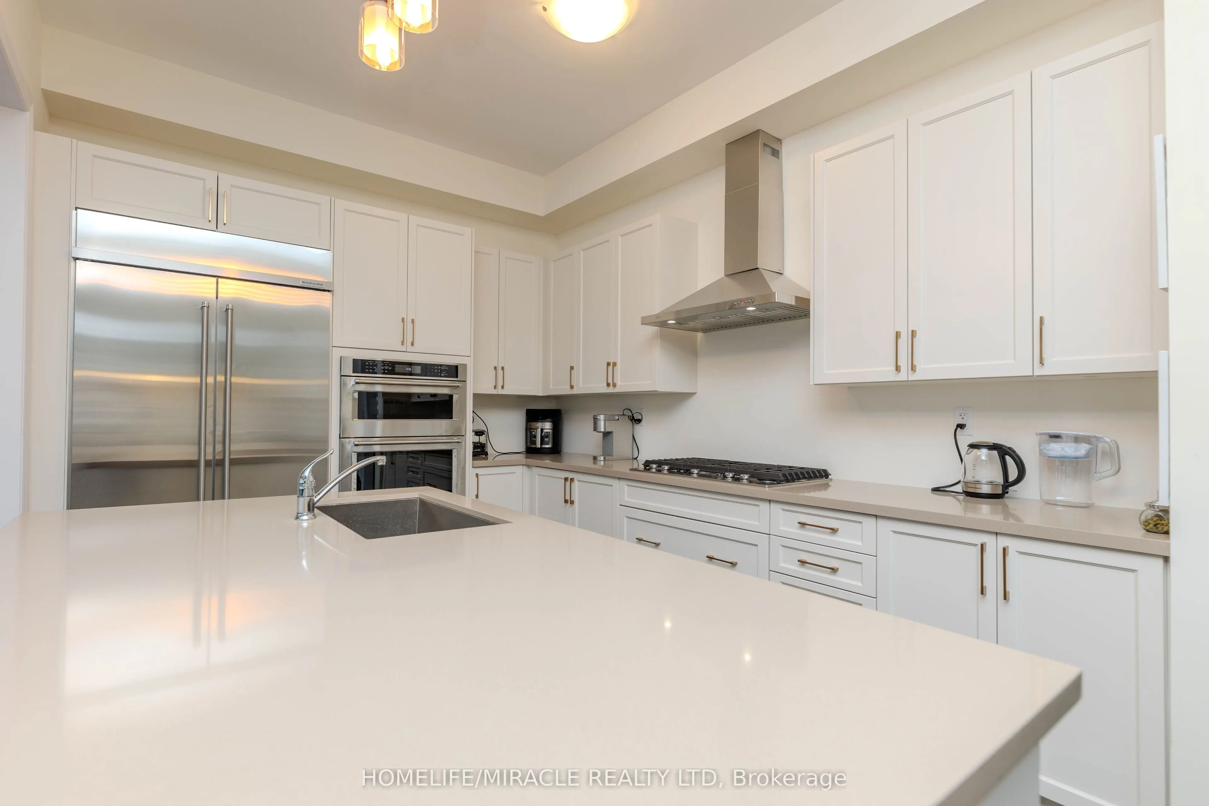 89 Halldorson Avenue