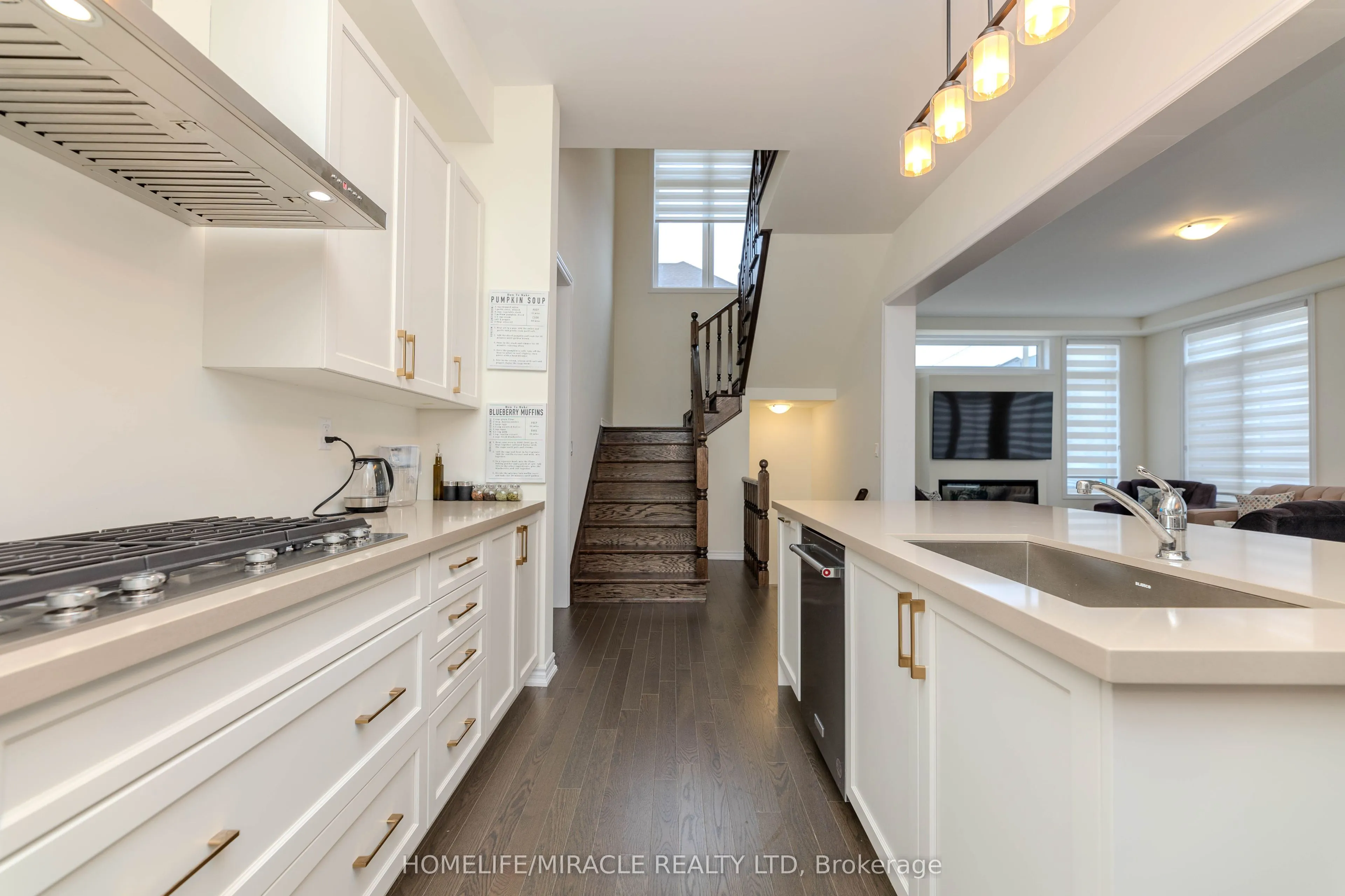 89 Halldorson Avenue