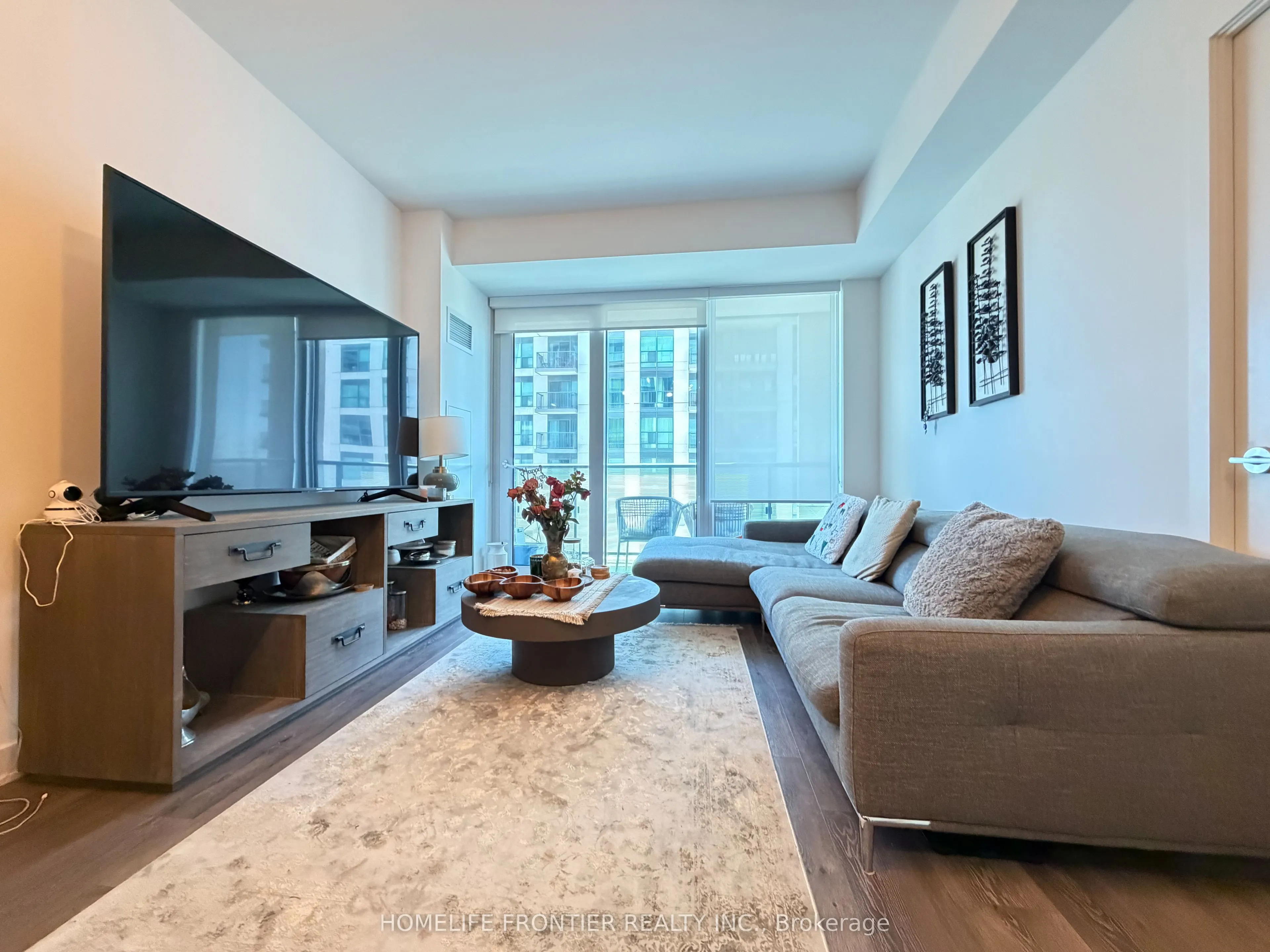 105 Oneida Crescent #607