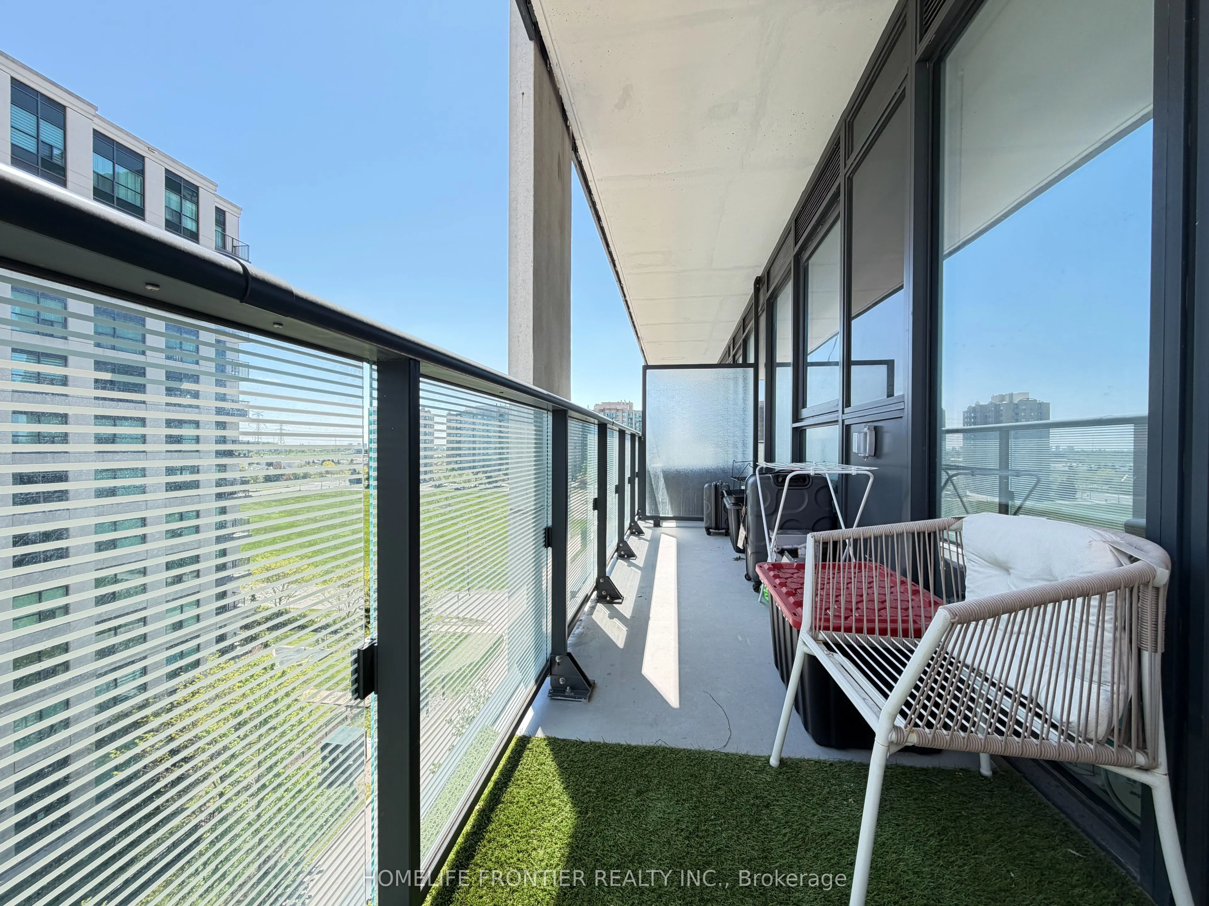 105 Oneida Crescent #607