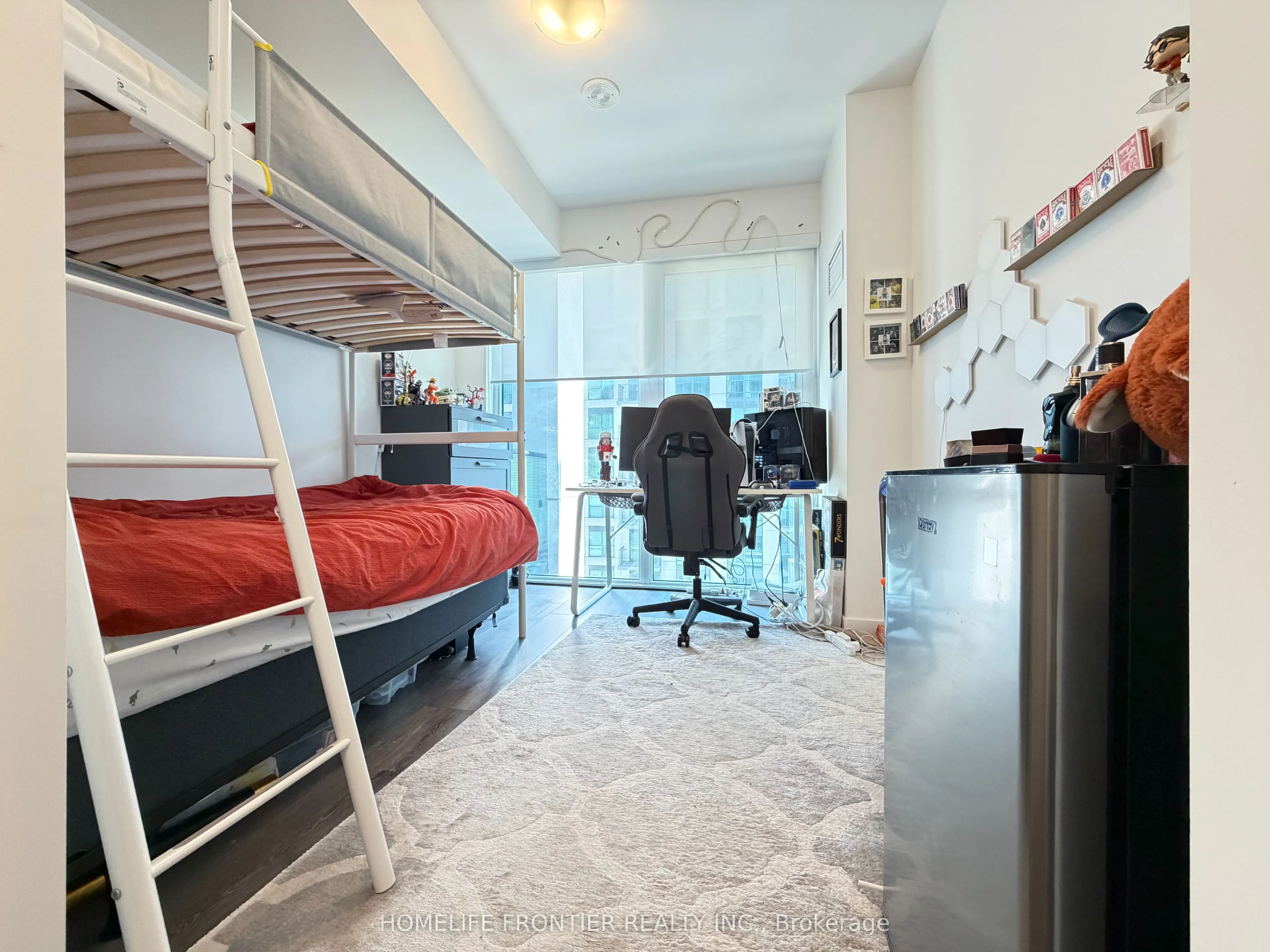 105 Oneida Crescent #607