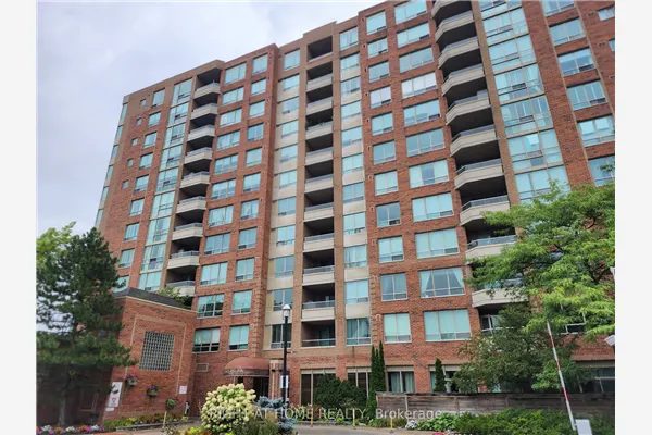 850 Steeles Avenue W