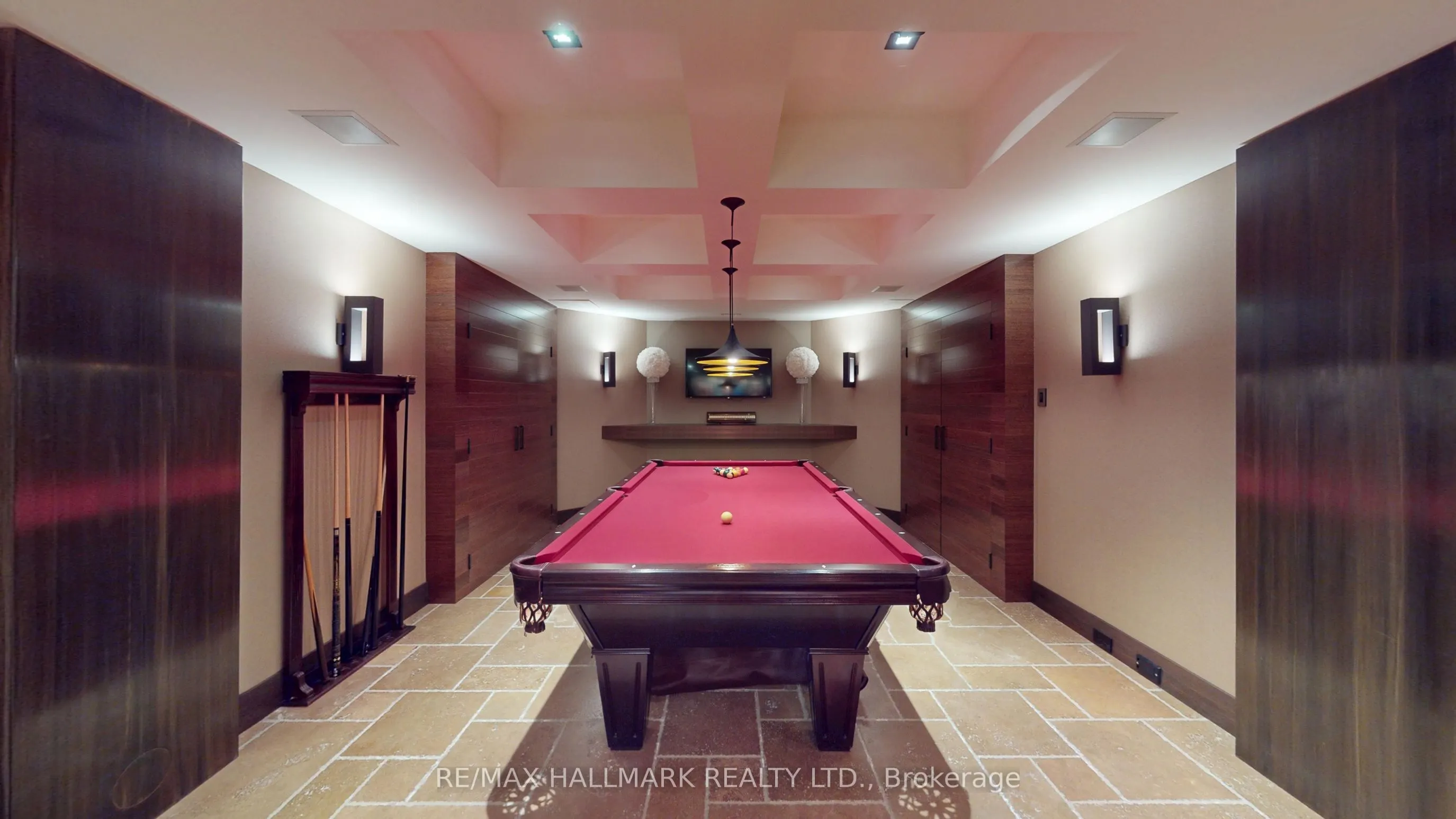101 Longview Crescent