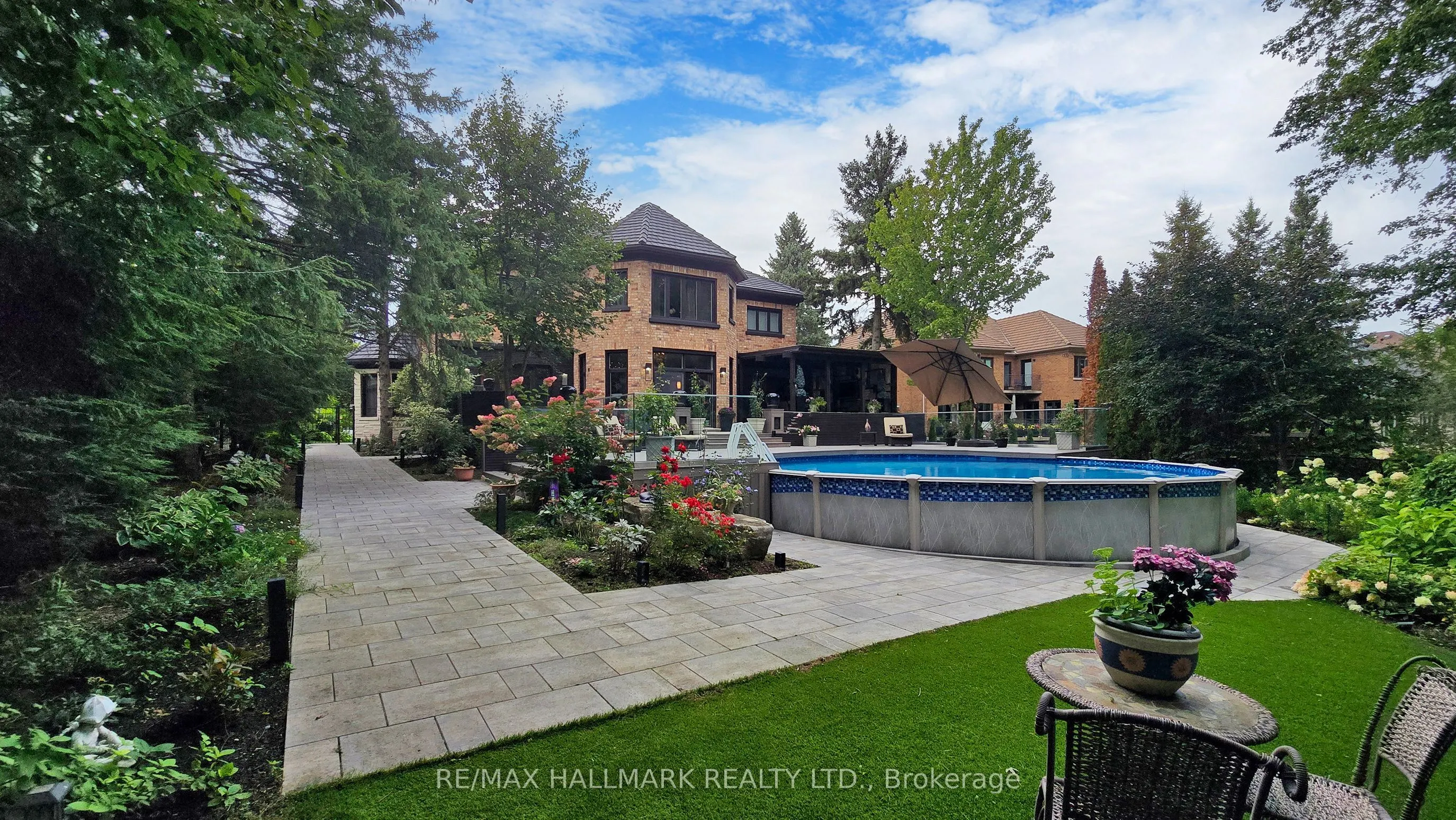 101 Longview Crescent