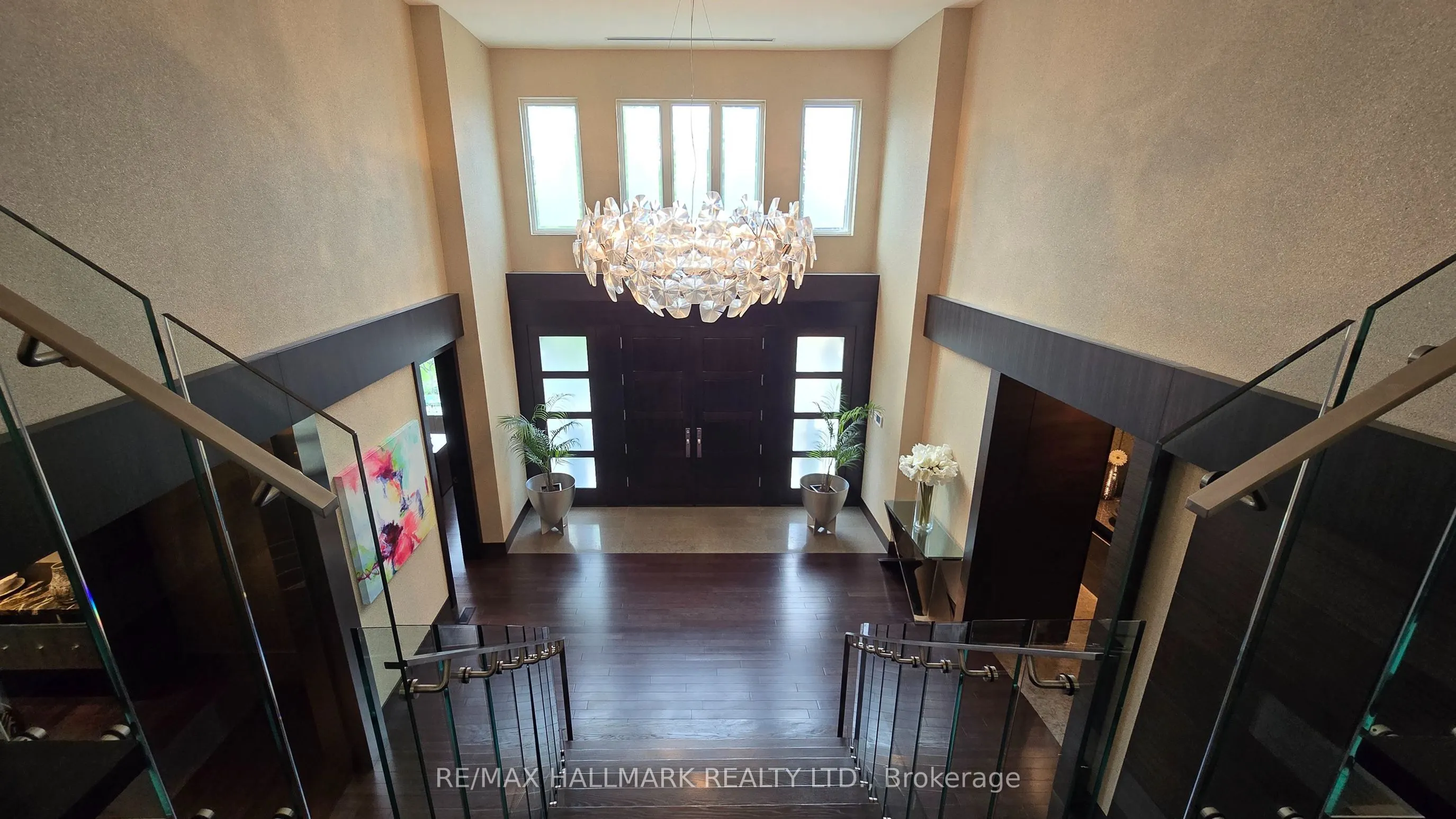 101 Longview Crescent